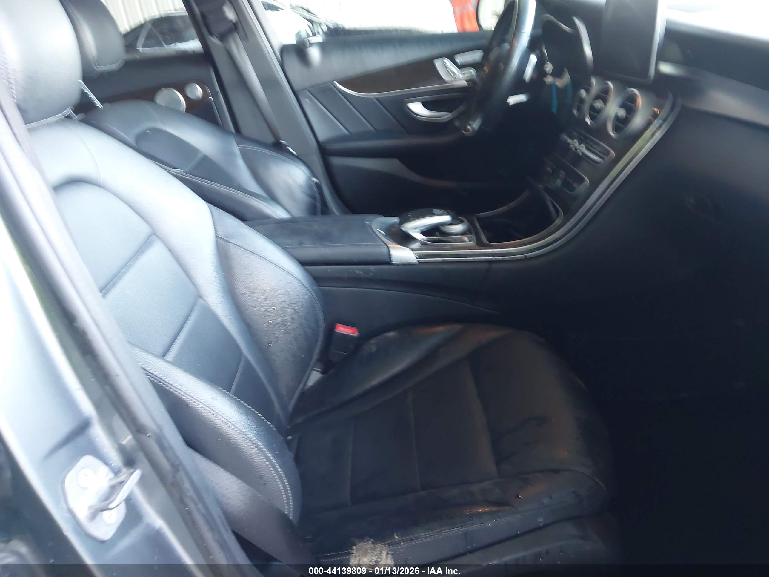 MERCEDES-BENZ C image 5
