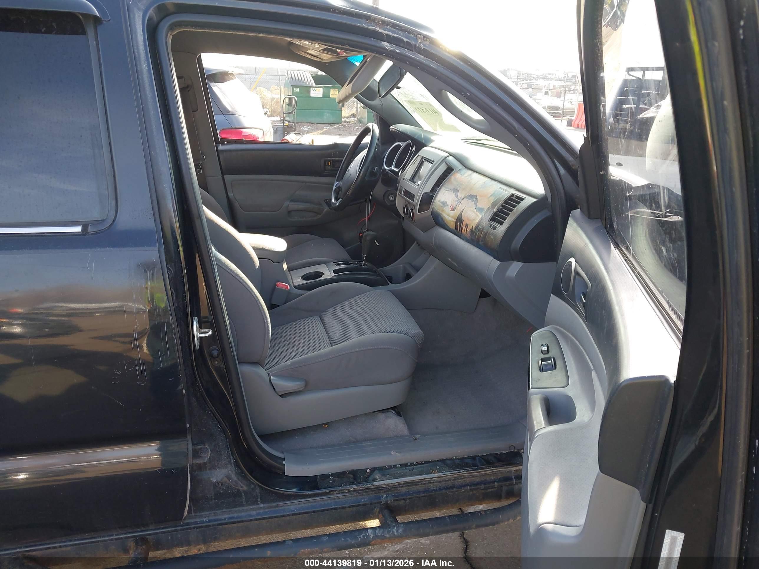 TOYOTA TACOMA image 5