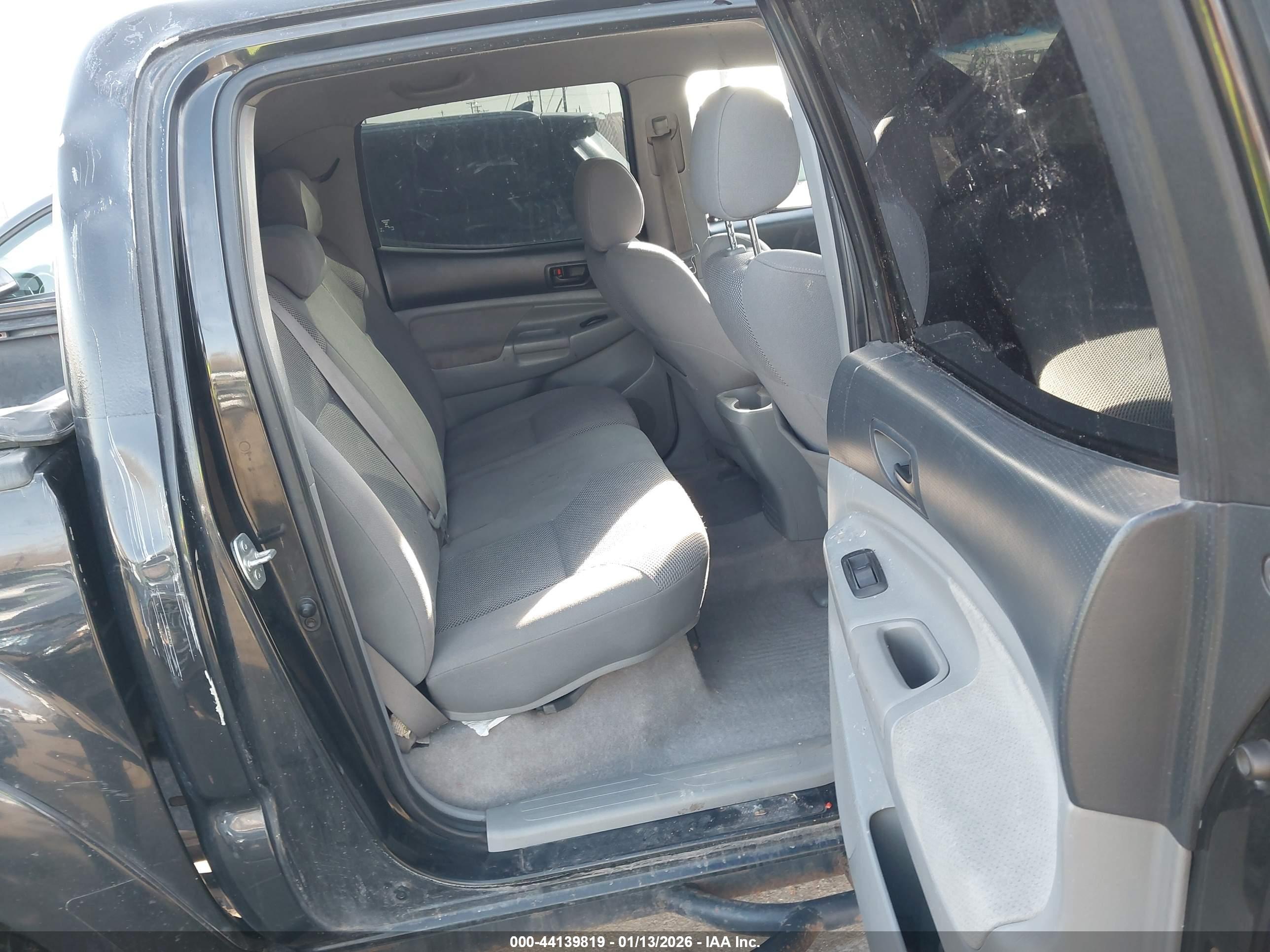 TOYOTA TACOMA image 8