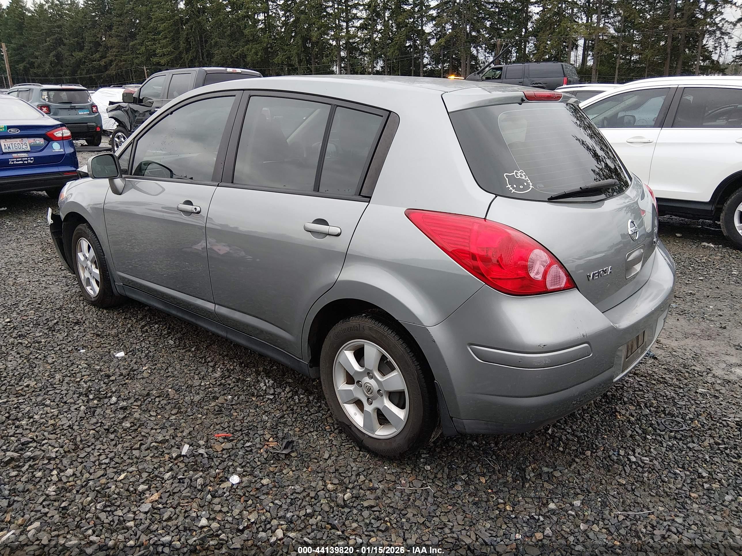 NISSAN VERSA image 3