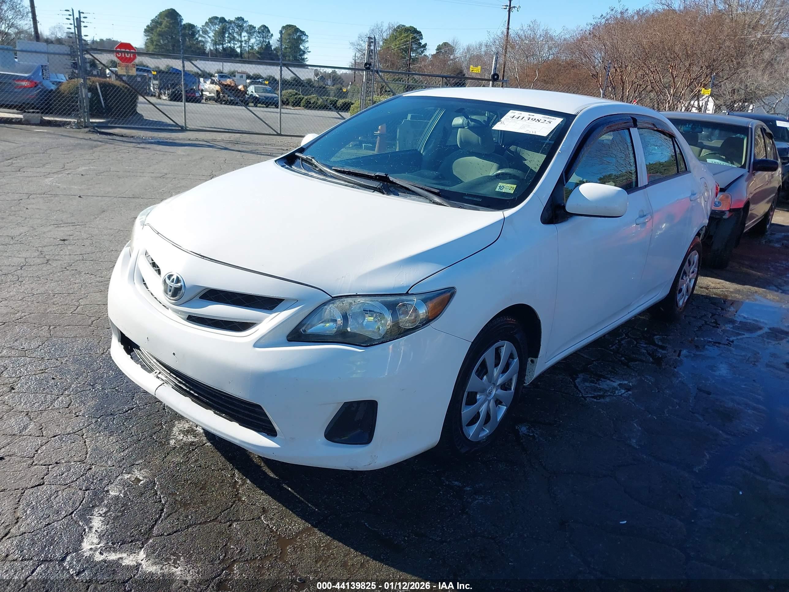 TOYOTA COROLLA image 2