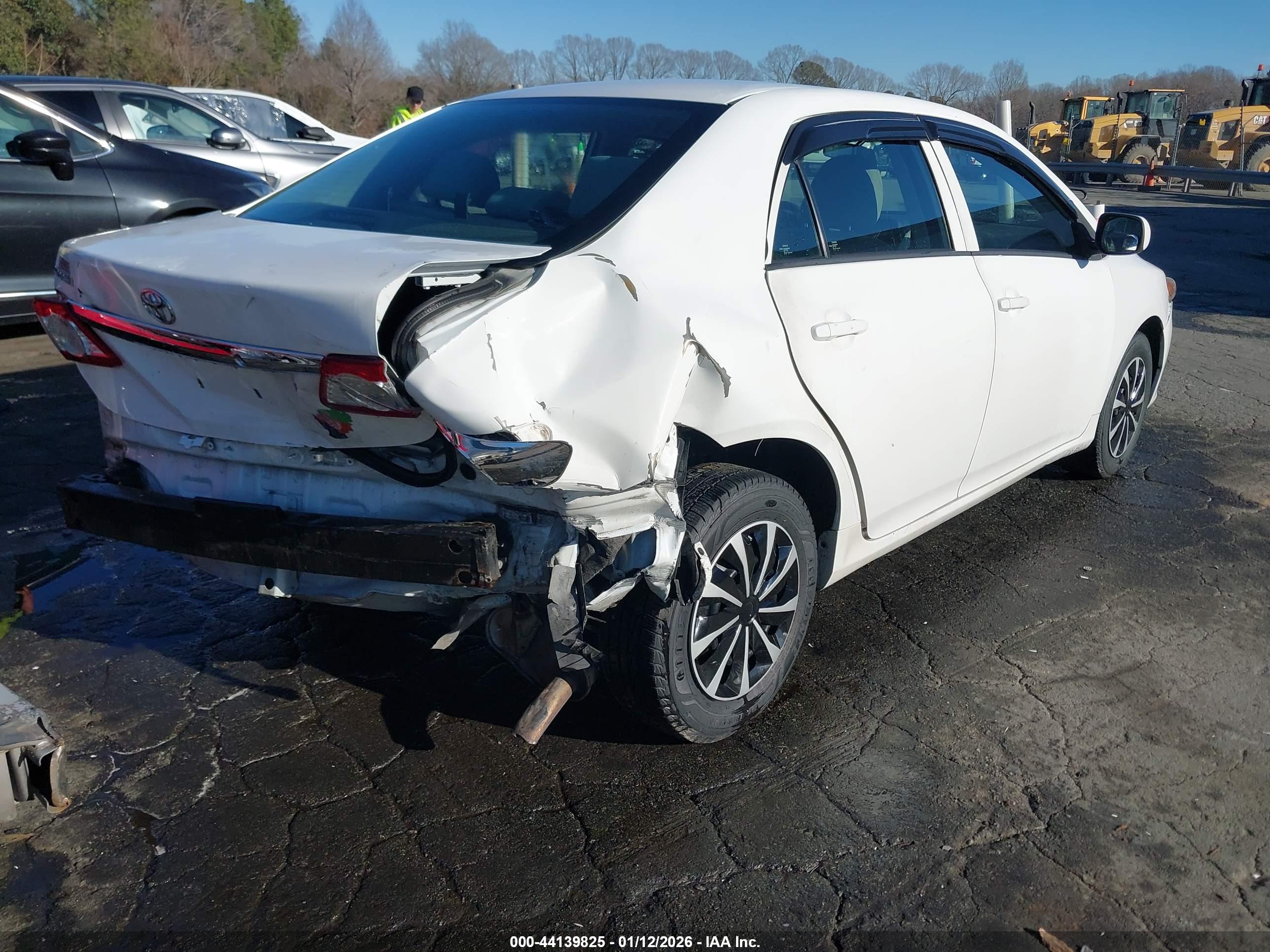 TOYOTA COROLLA image 4