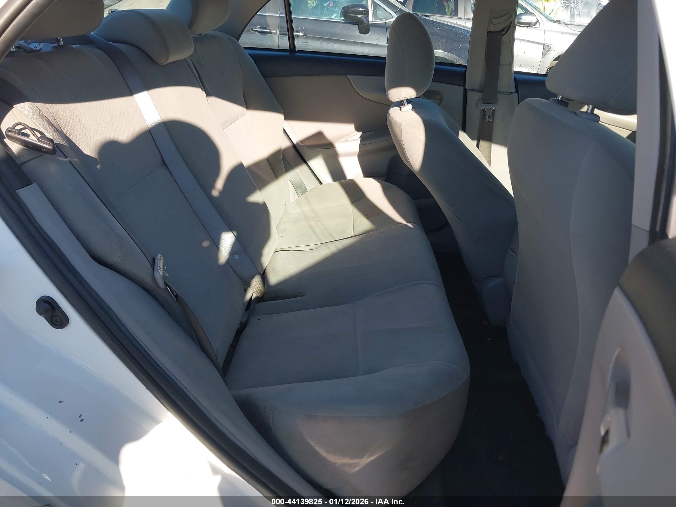 TOYOTA COROLLA image 8