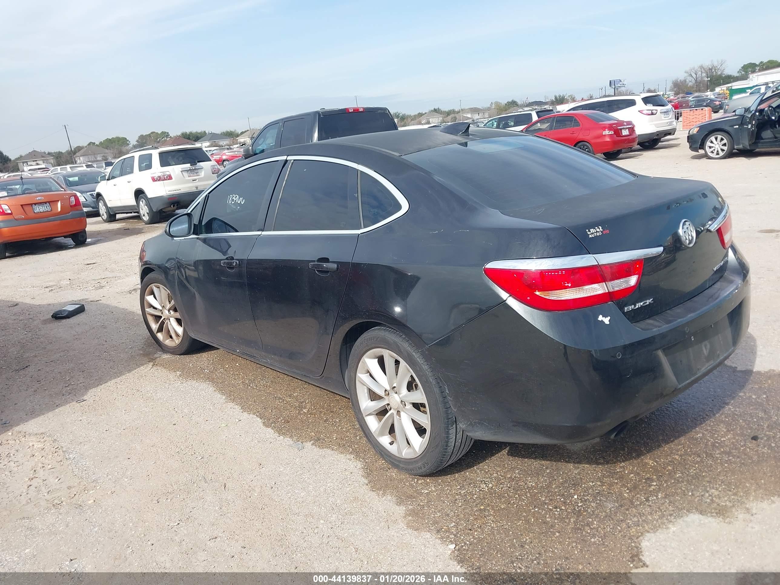 BUICK VERANO image 3
