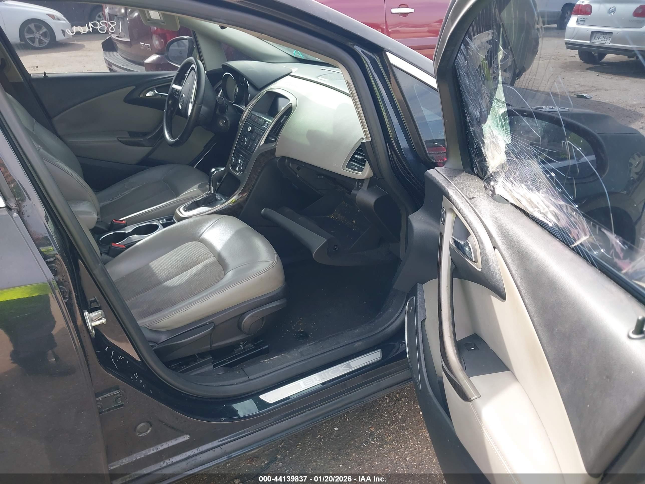 BUICK VERANO image 5