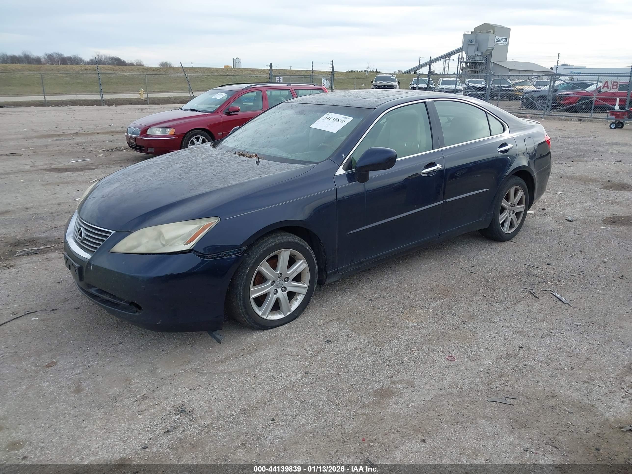 LEXUS ES image 2