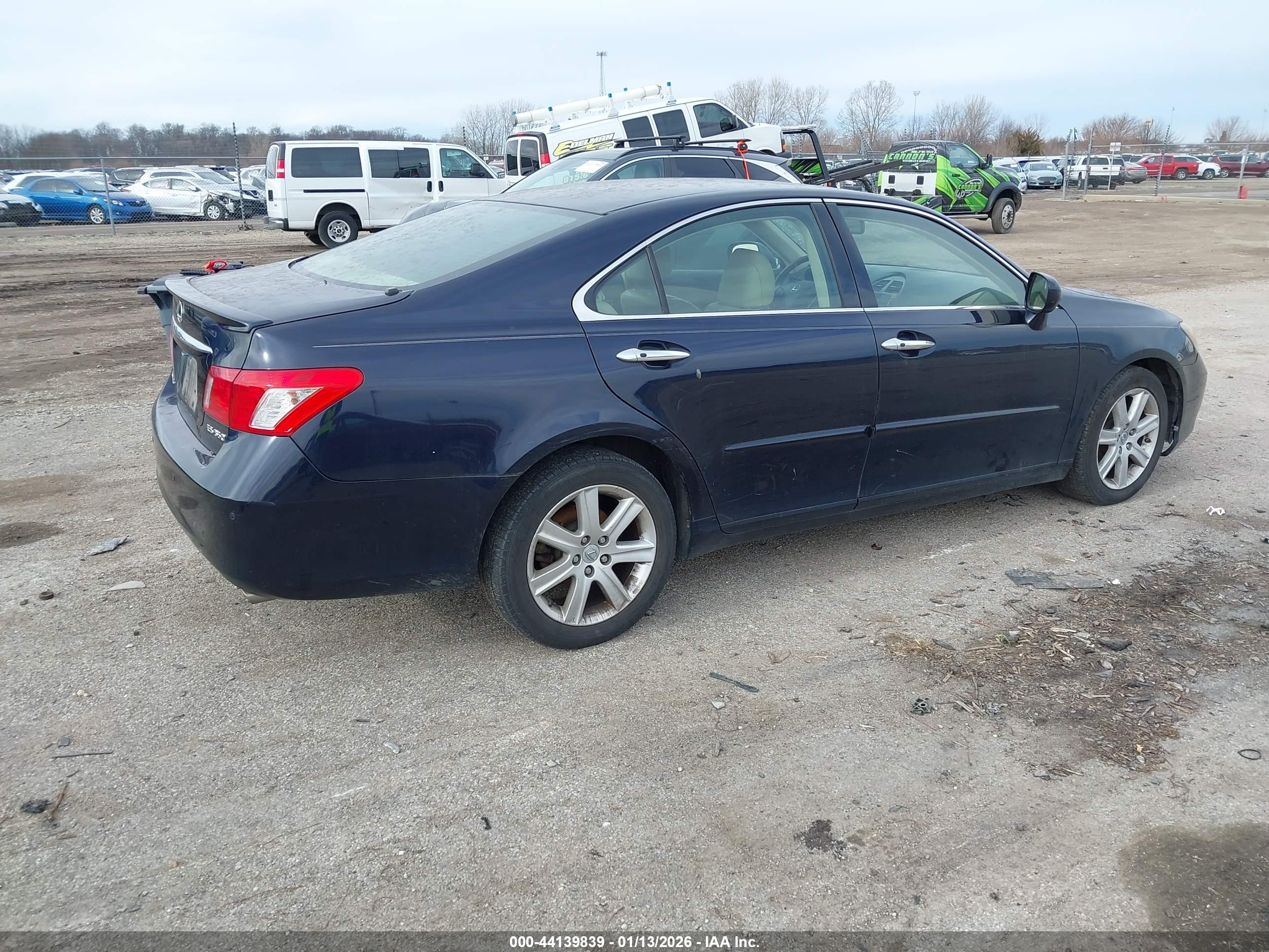 LEXUS ES image 4