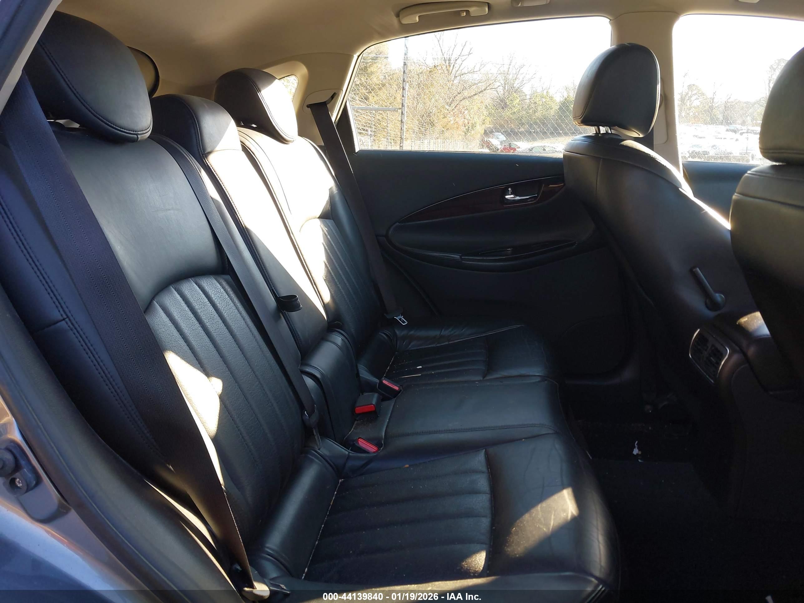 INFINITI QX50 image 8