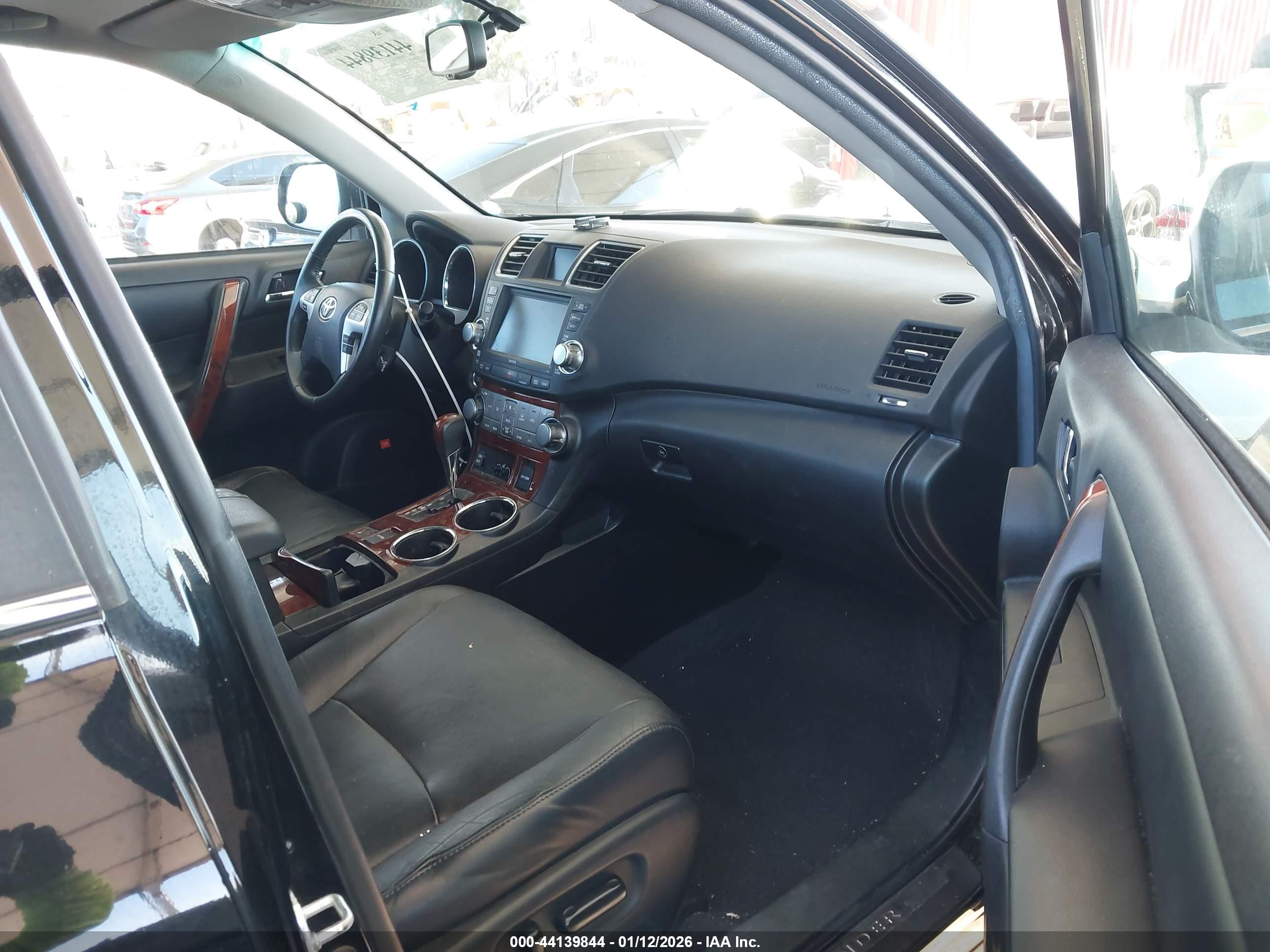TOYOTA HIGHLANDER image 5