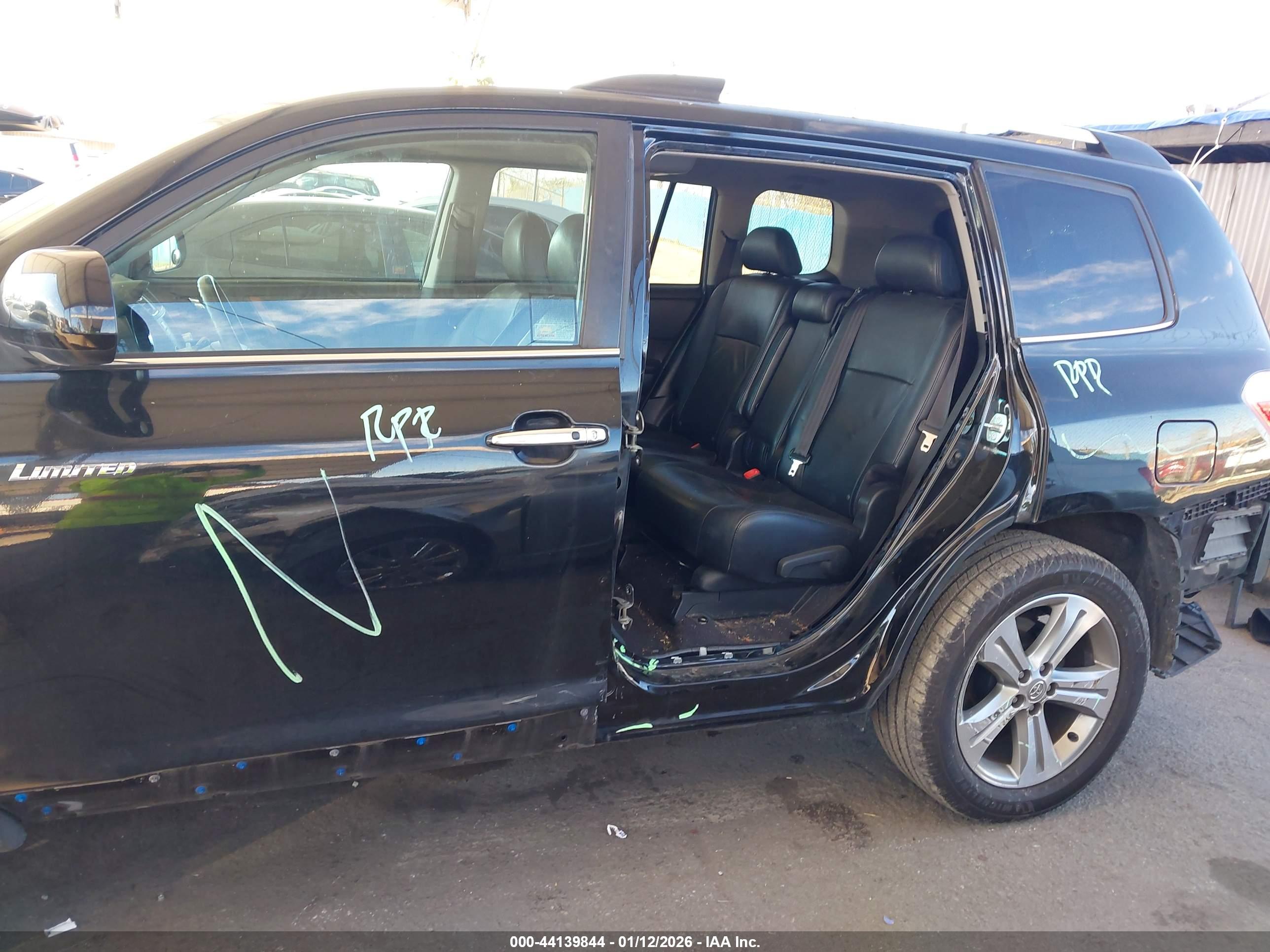 TOYOTA HIGHLANDER image 6