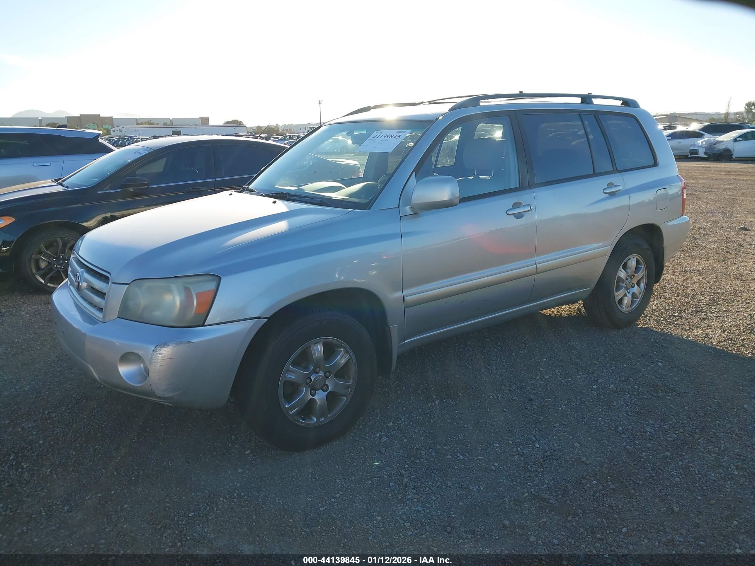 TOYOTA HIGHLANDER image 2
