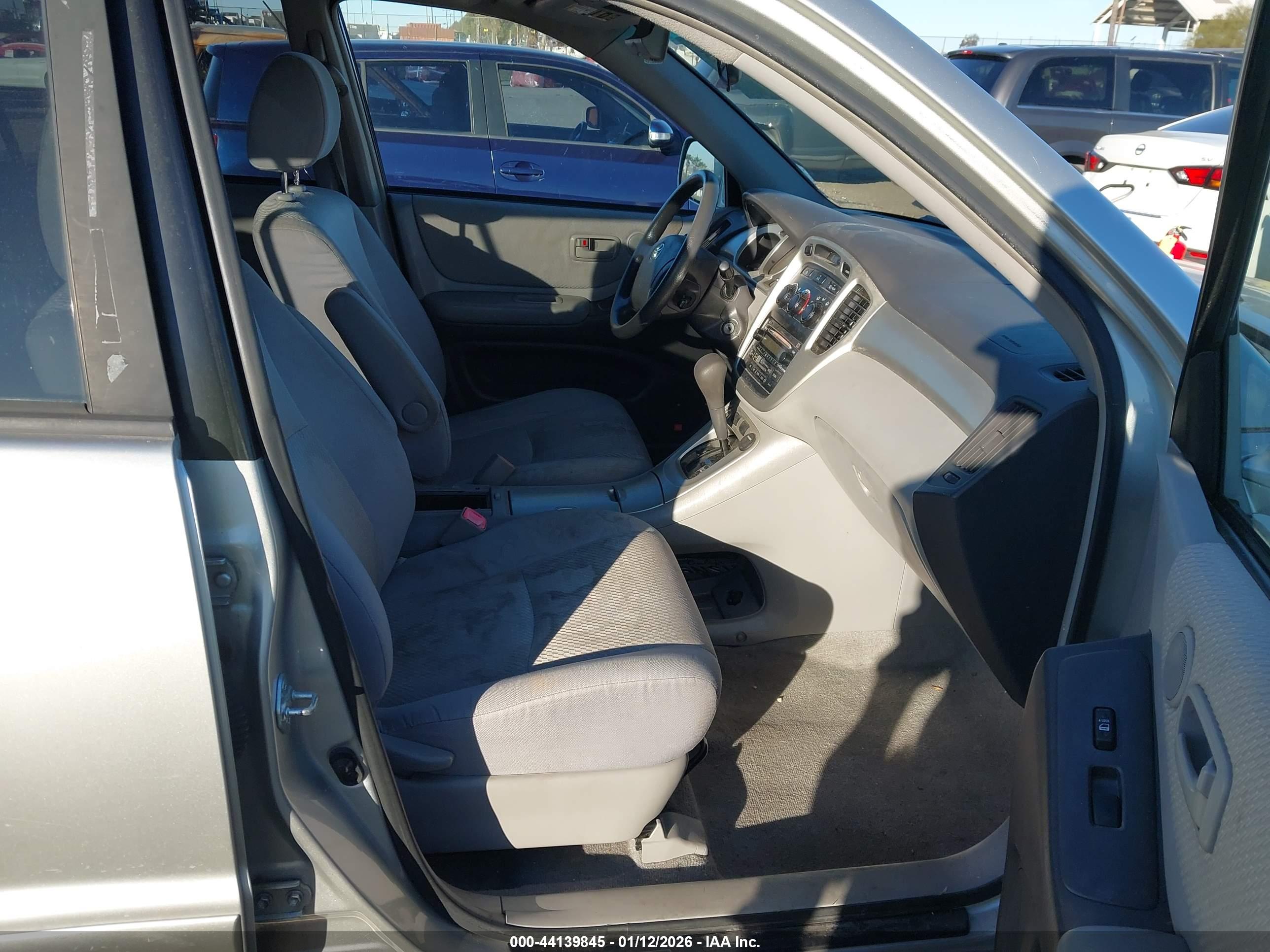 TOYOTA HIGHLANDER image 5