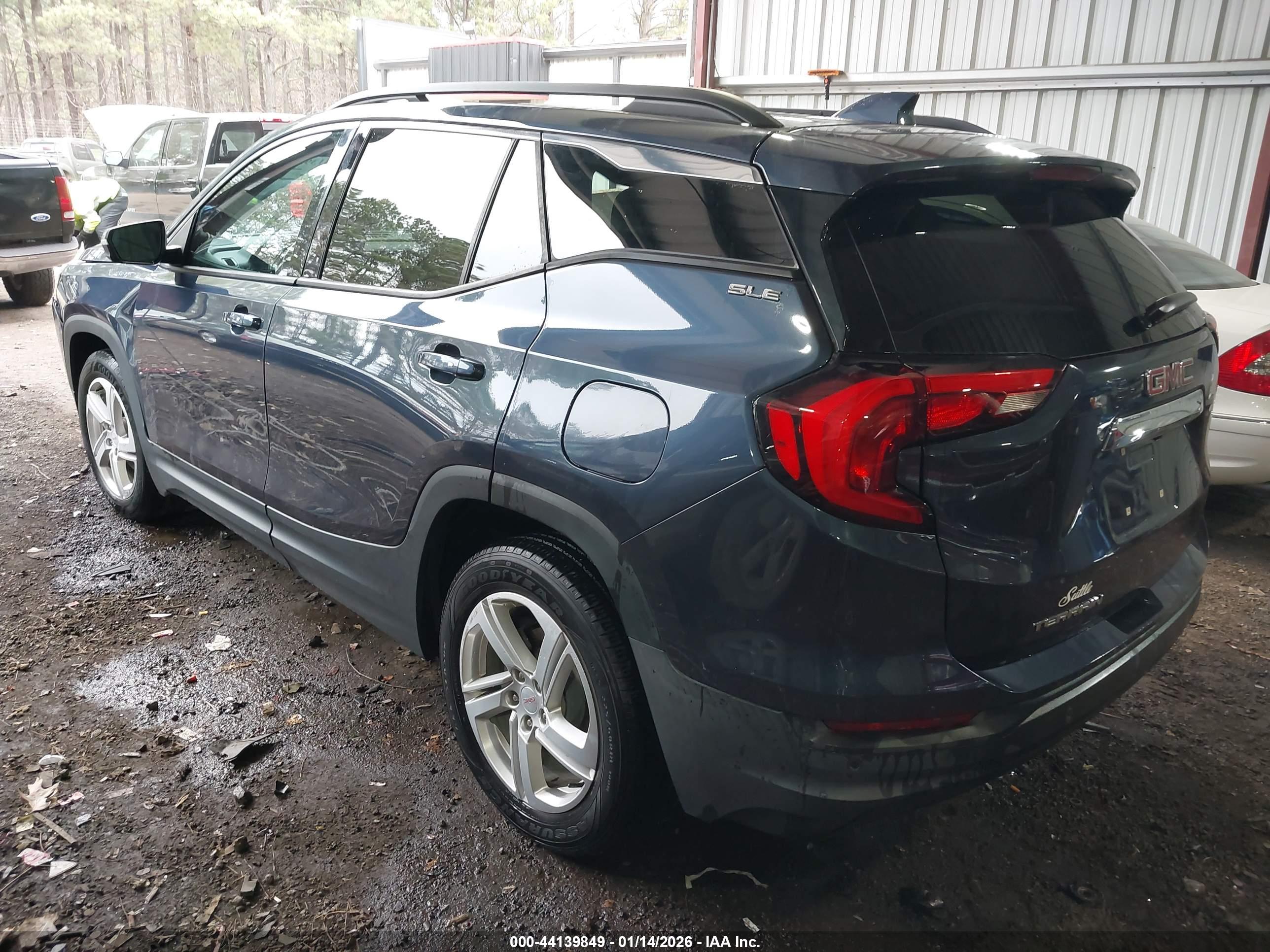 GMC TERRAIN image 3