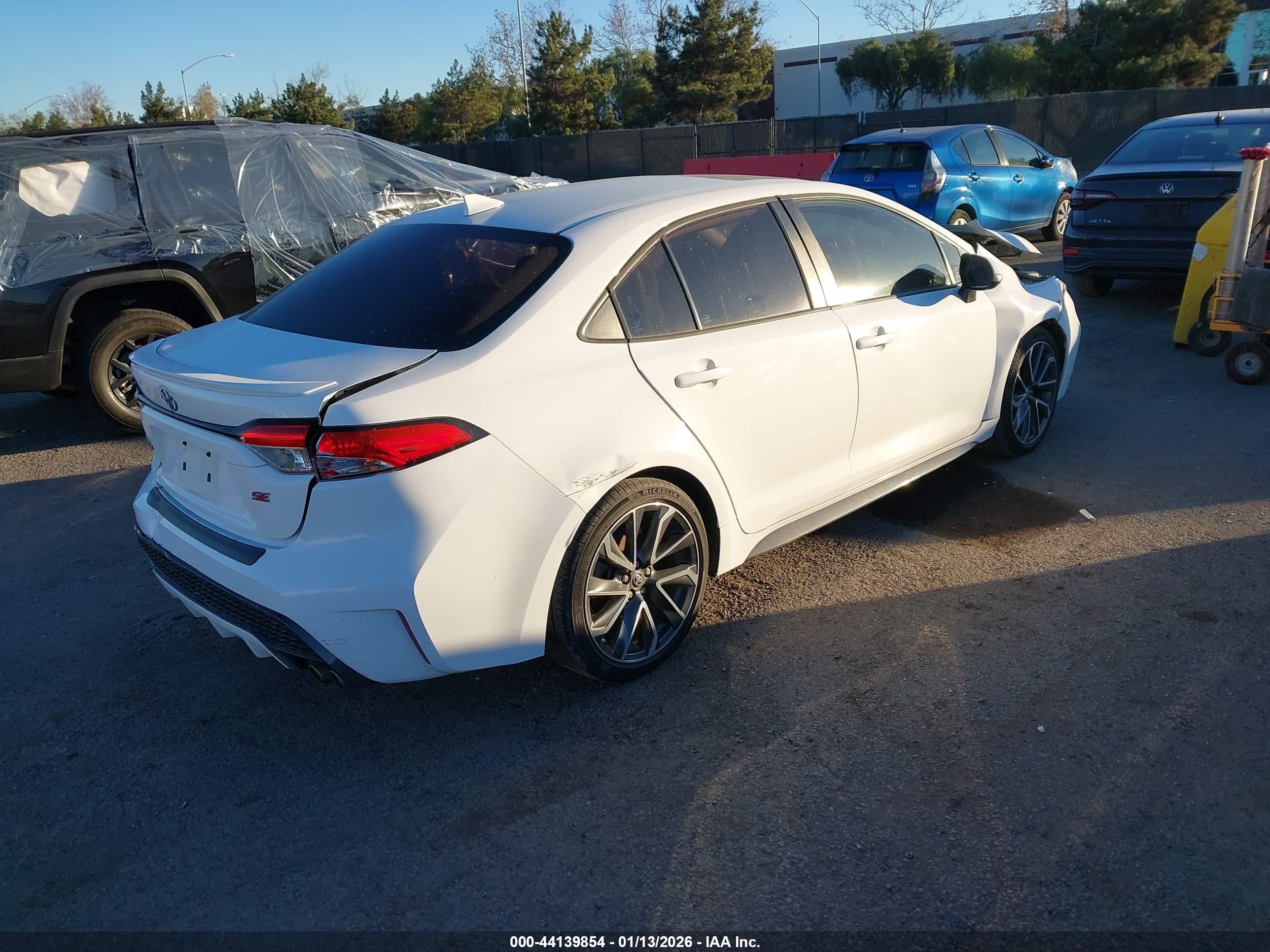 TOYOTA COROLLA image 4