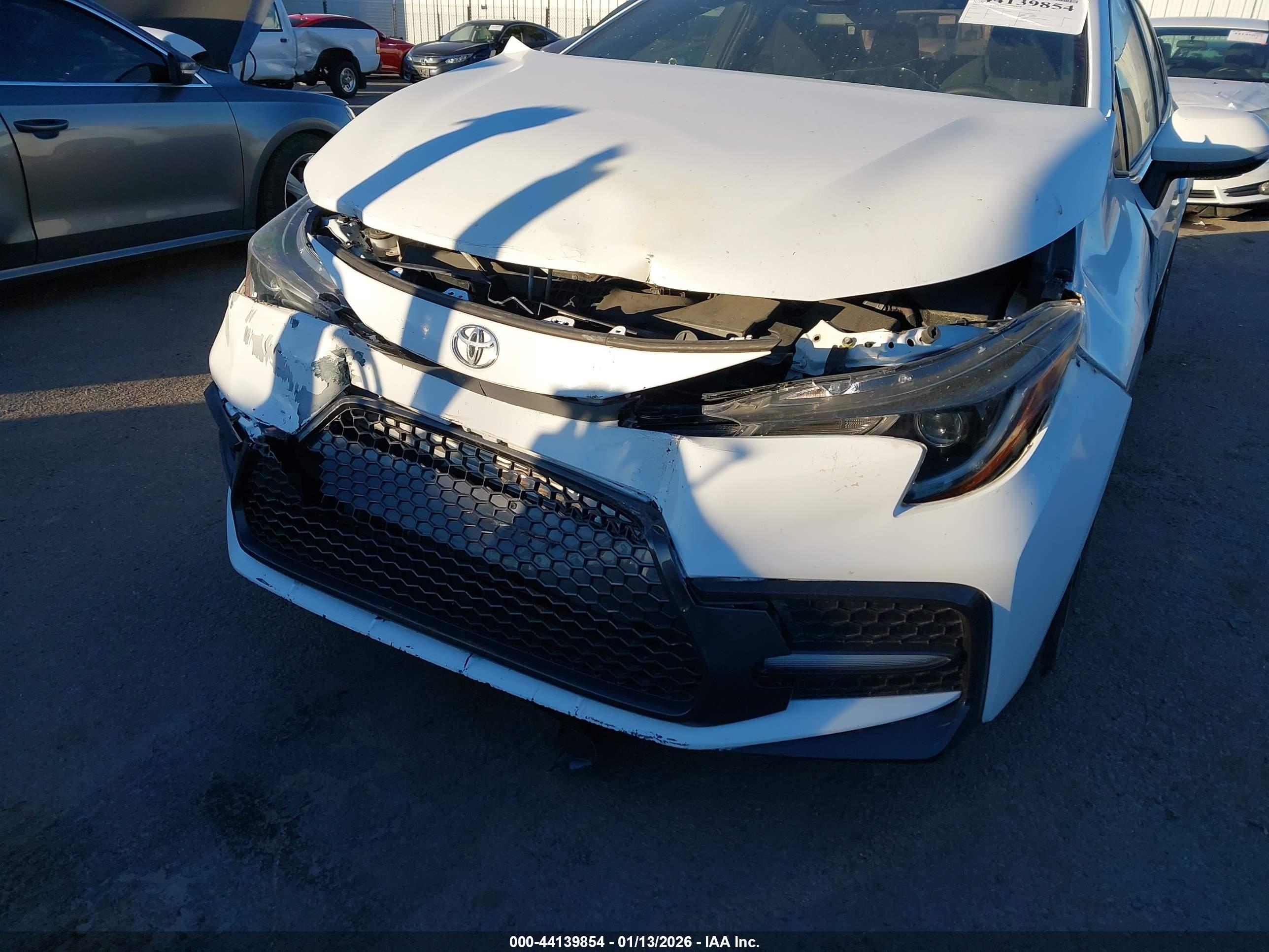 TOYOTA COROLLA image 6