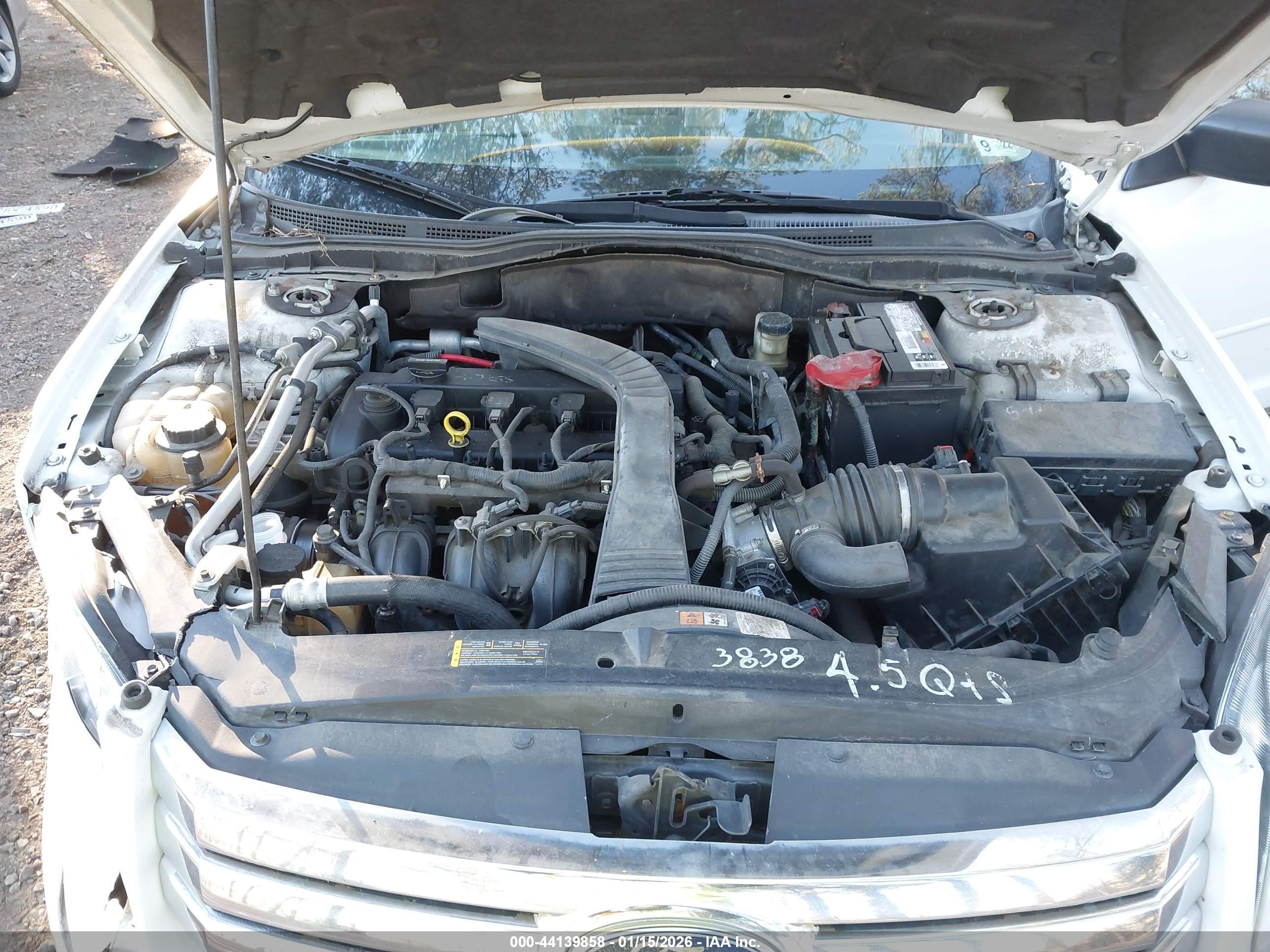 FORD FUSION image 10