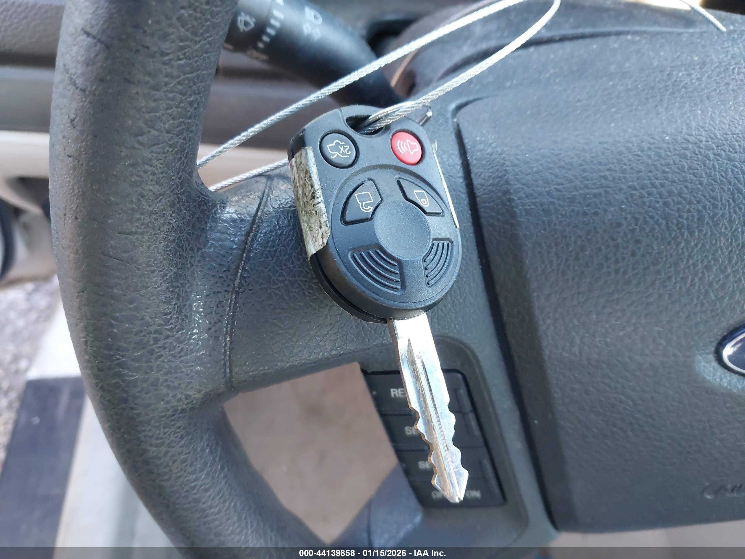 FORD FUSION image 11
