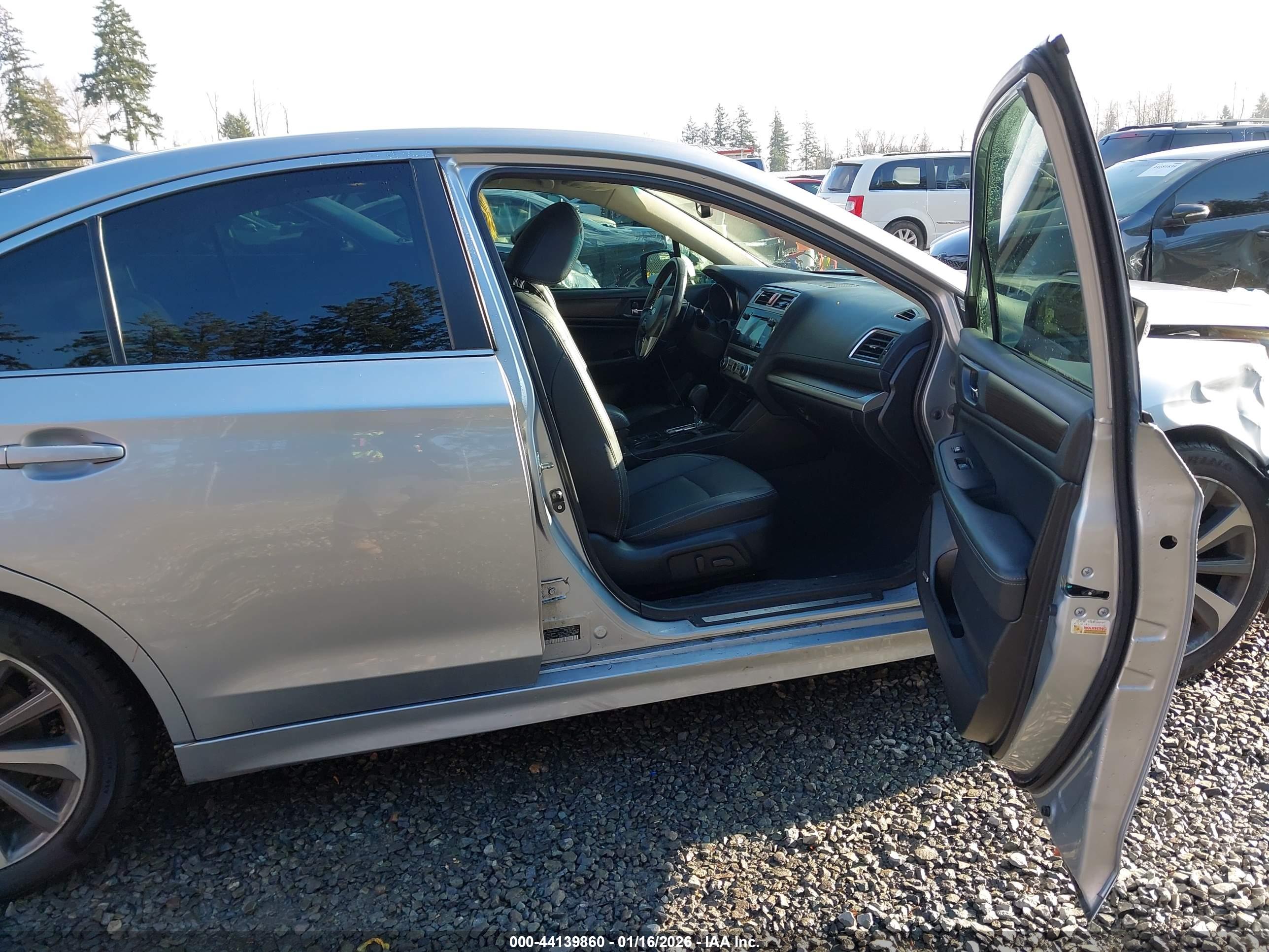 SUBARU LEGACY image 5