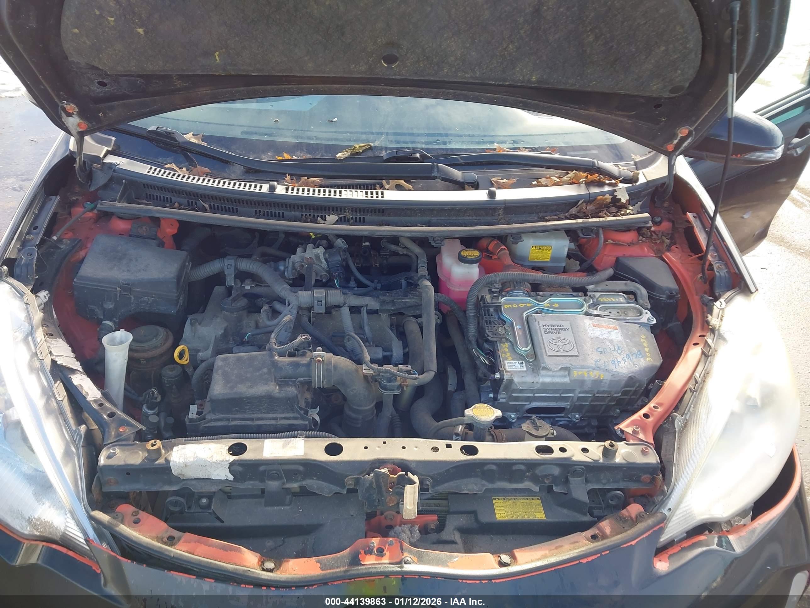 TOYOTA PRIUS image 10