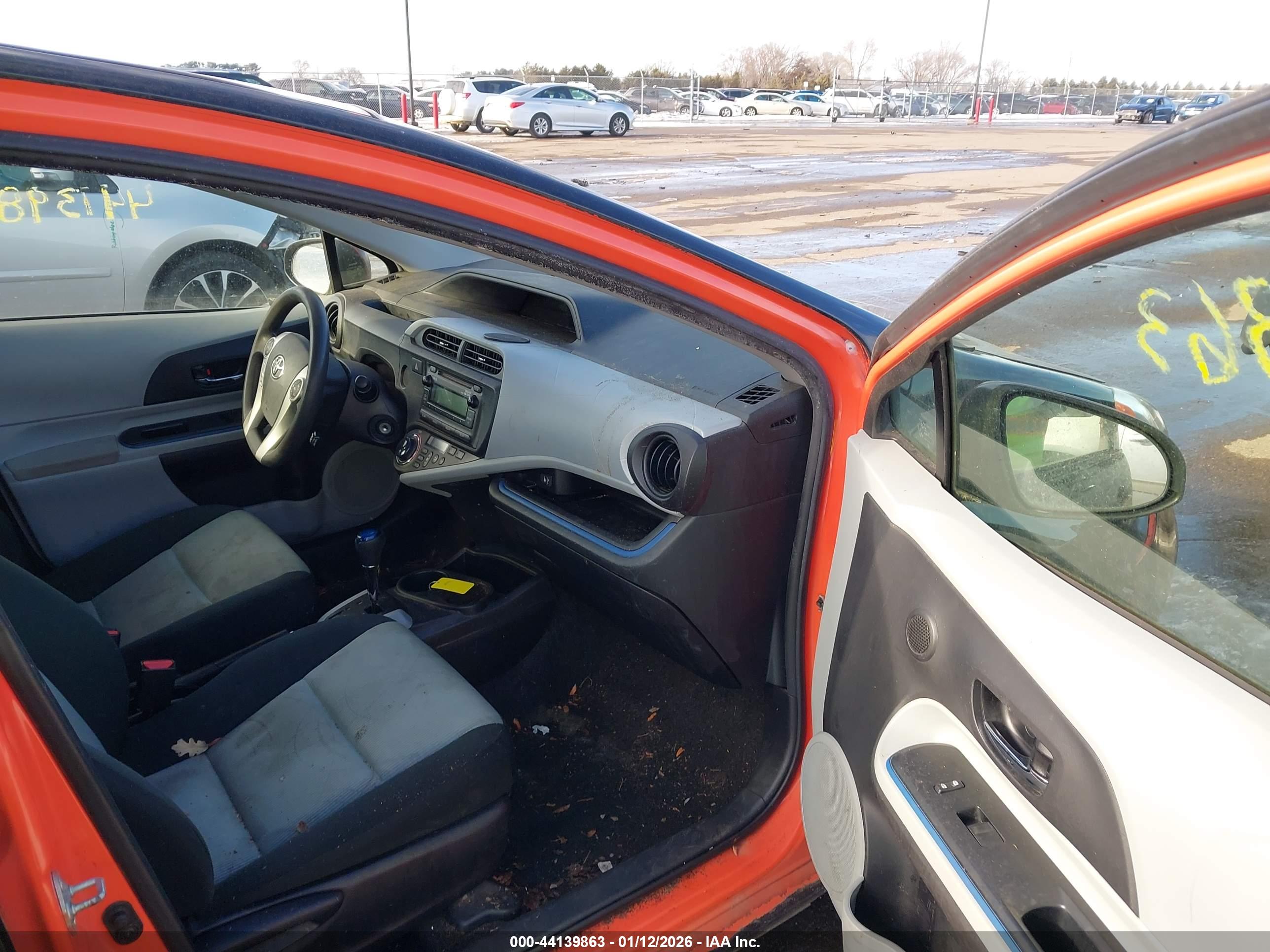 TOYOTA PRIUS image 5