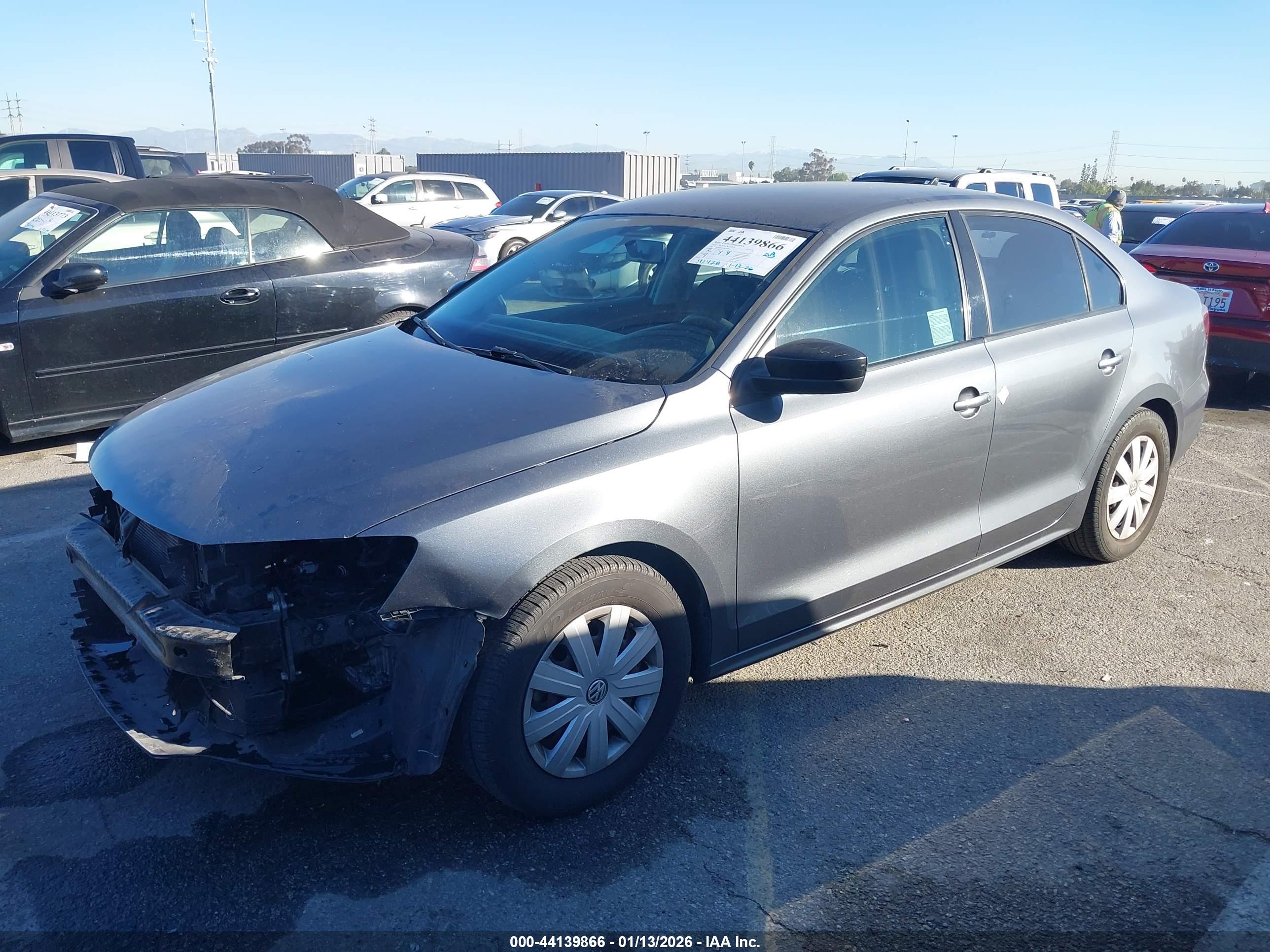 VOLKSWAGEN JETTA image 2