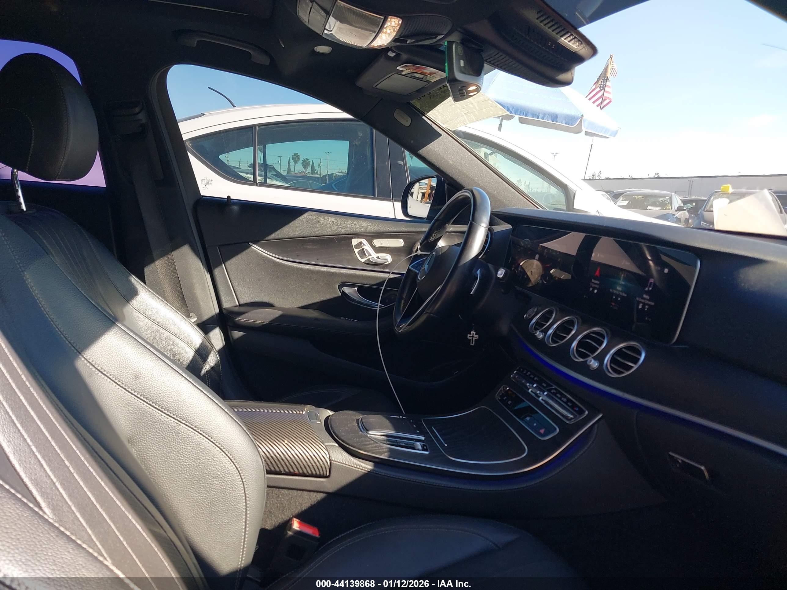 MERCEDES-BENZ E image 5