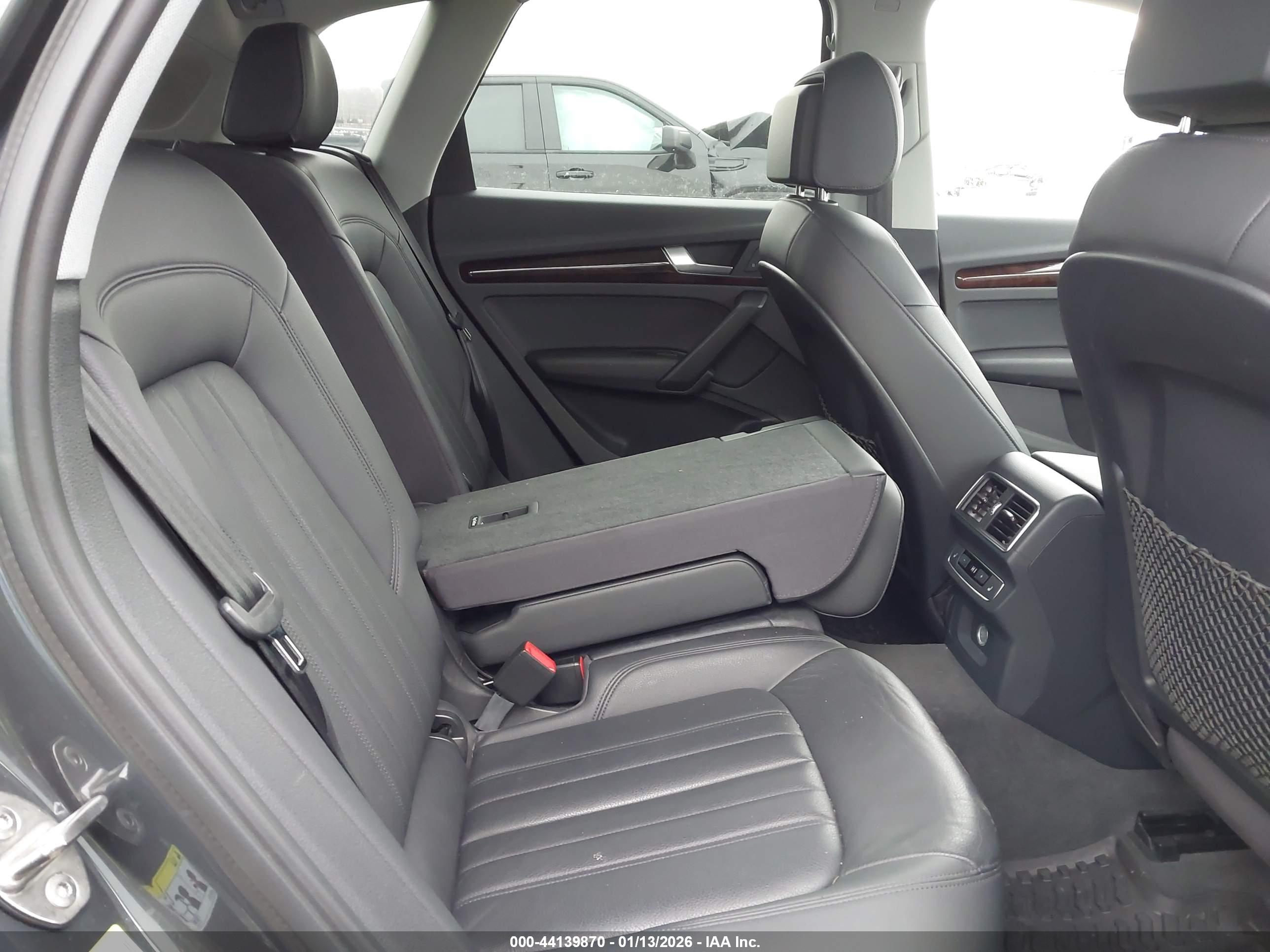 AUDI Q5 image 8