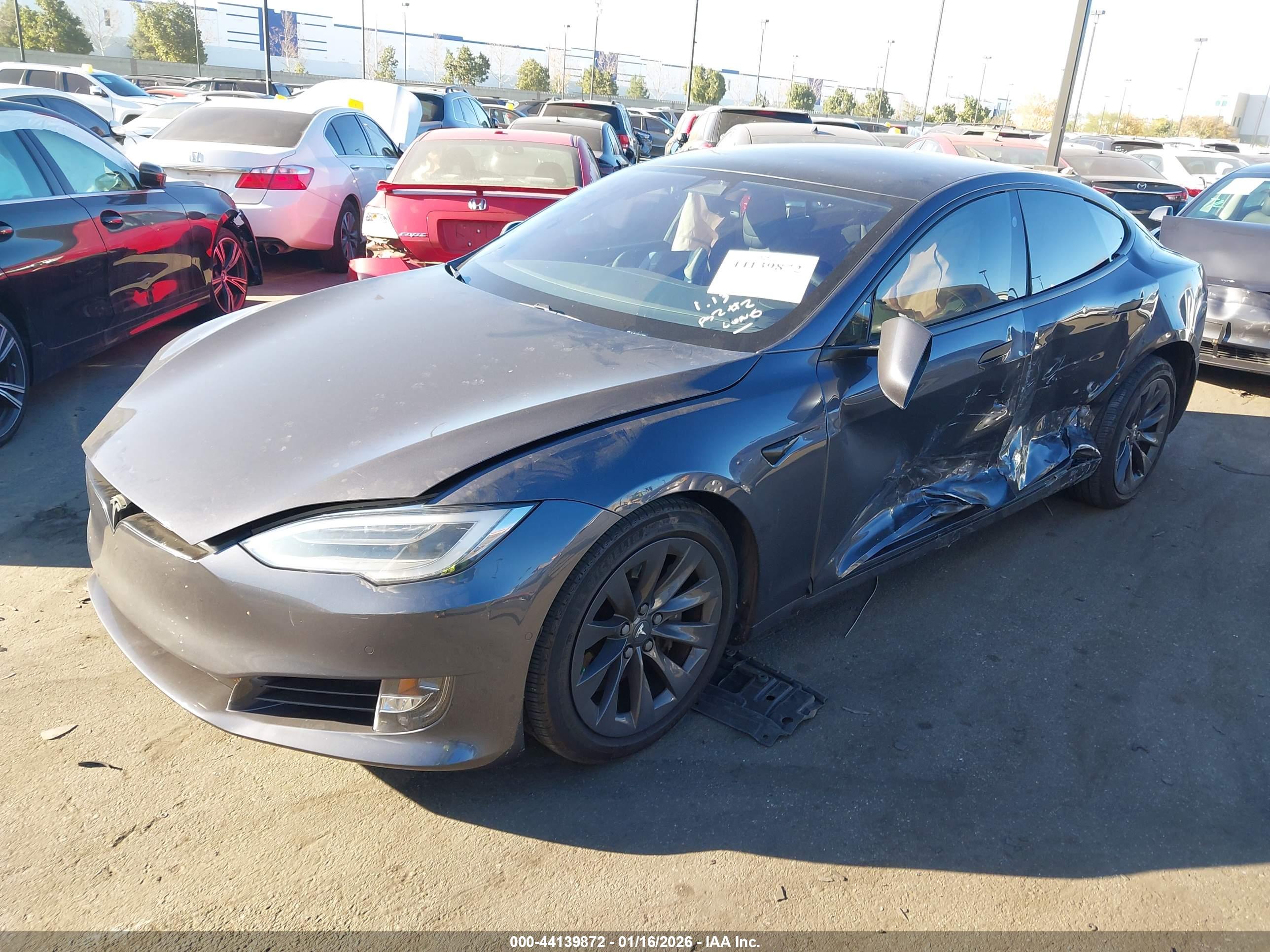 TESLA MODEL image 2