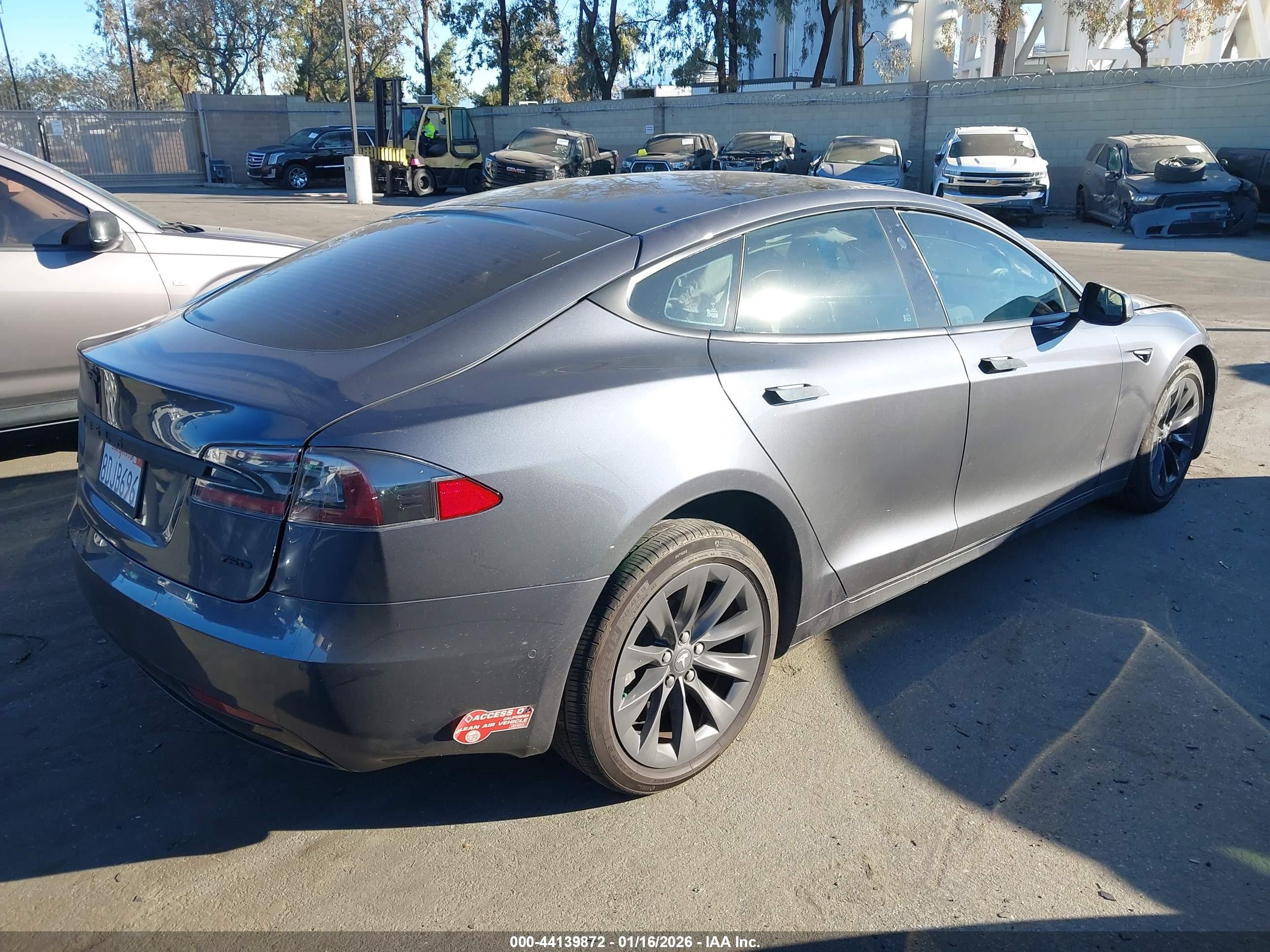TESLA MODEL image 4