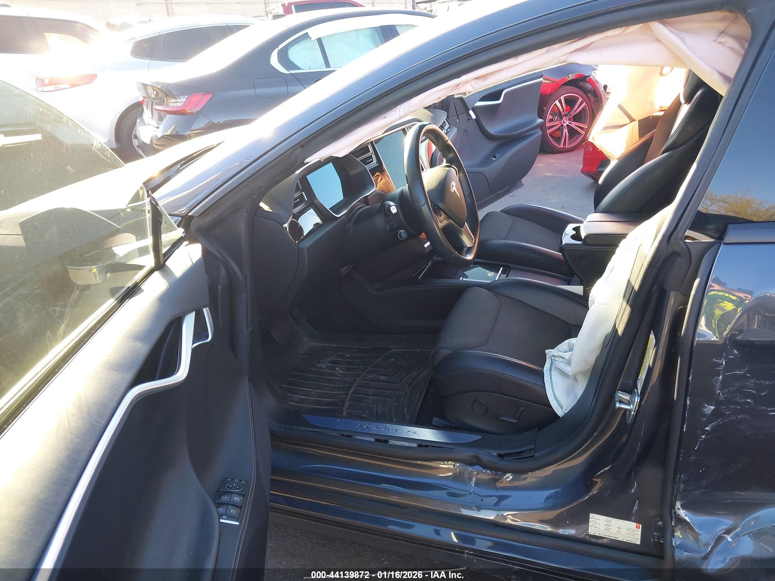 TESLA MODEL image 5