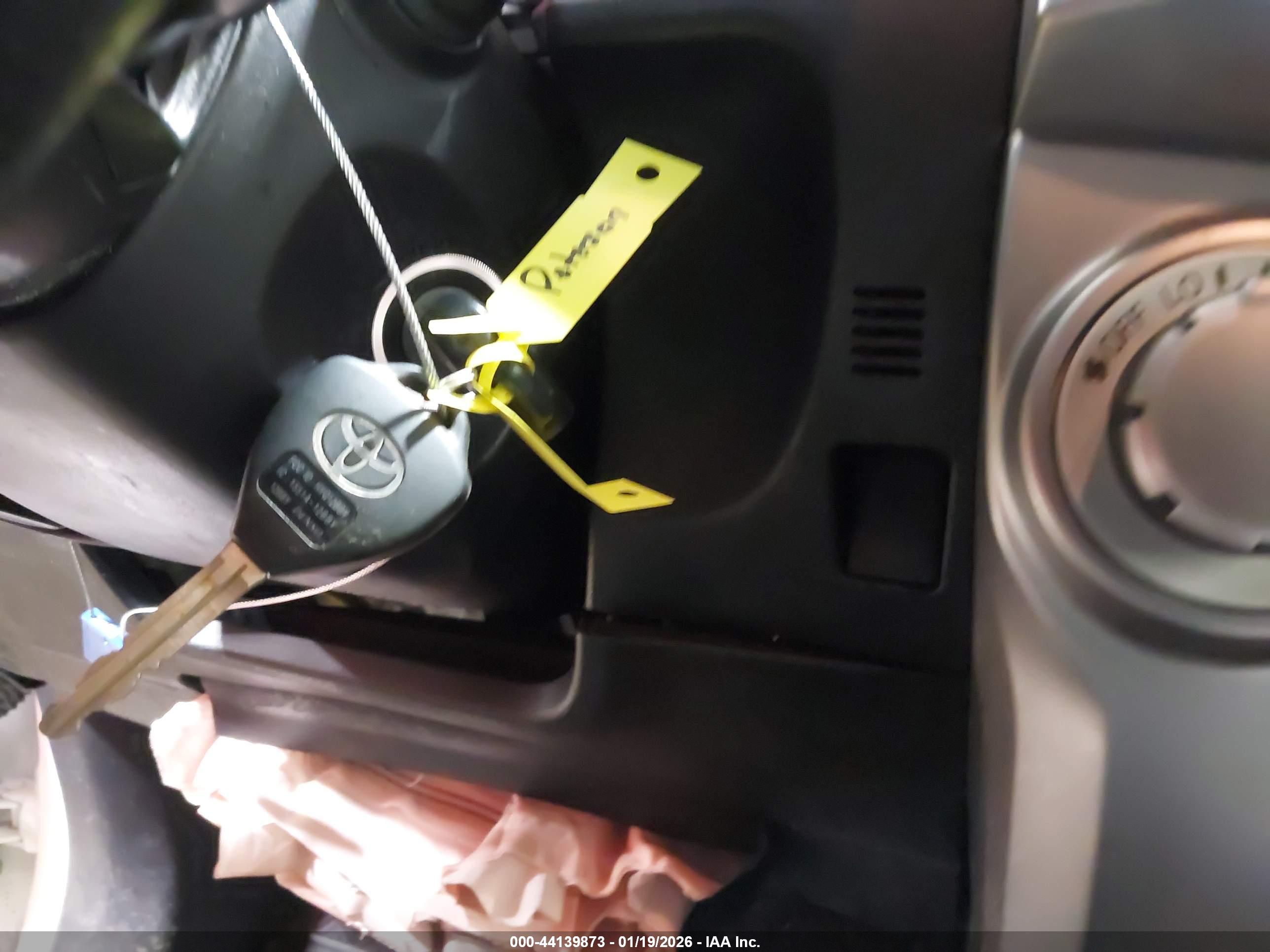 TOYOTA 4RUNNER image 11