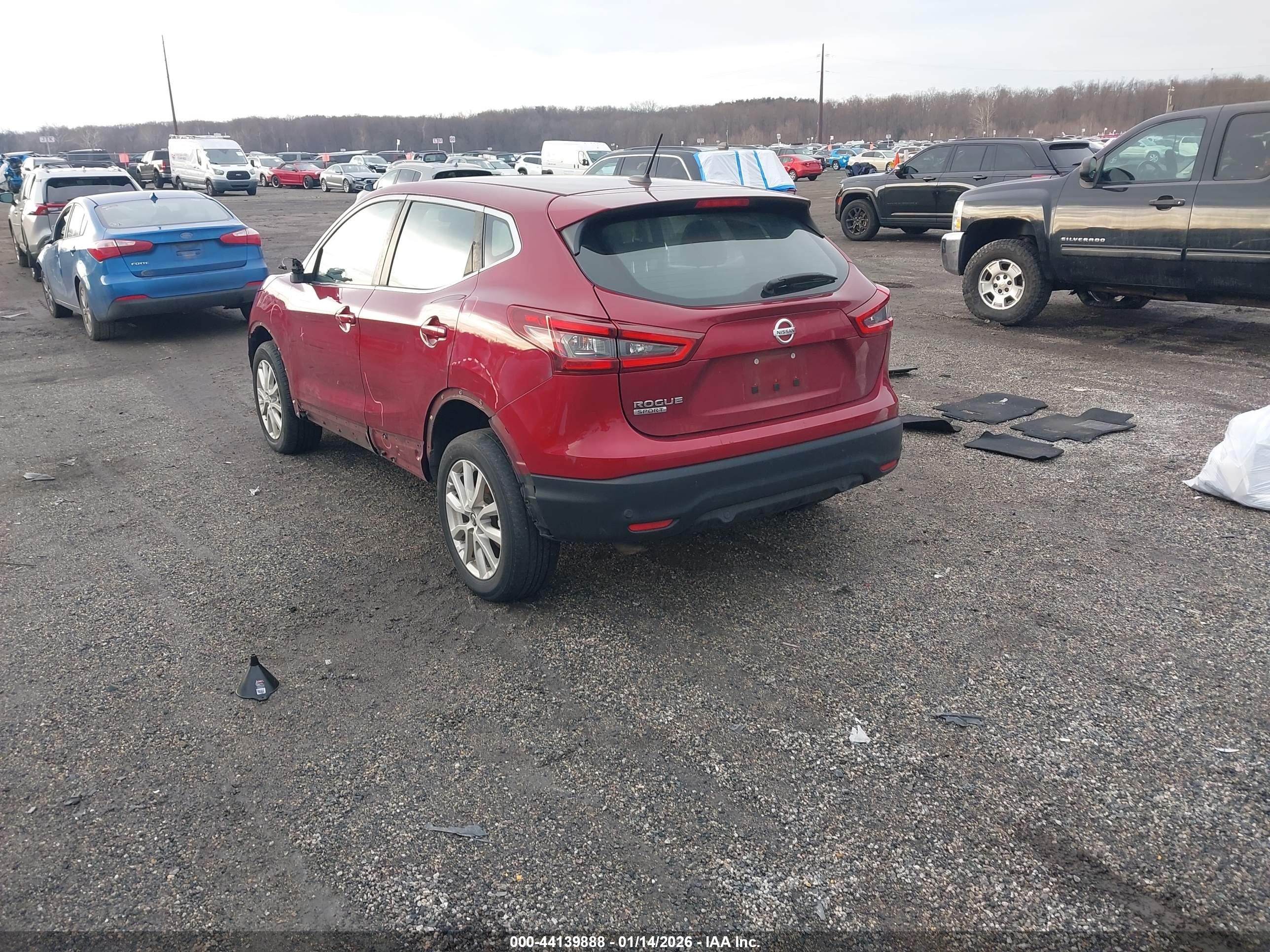 NISSAN ROGUE image 3