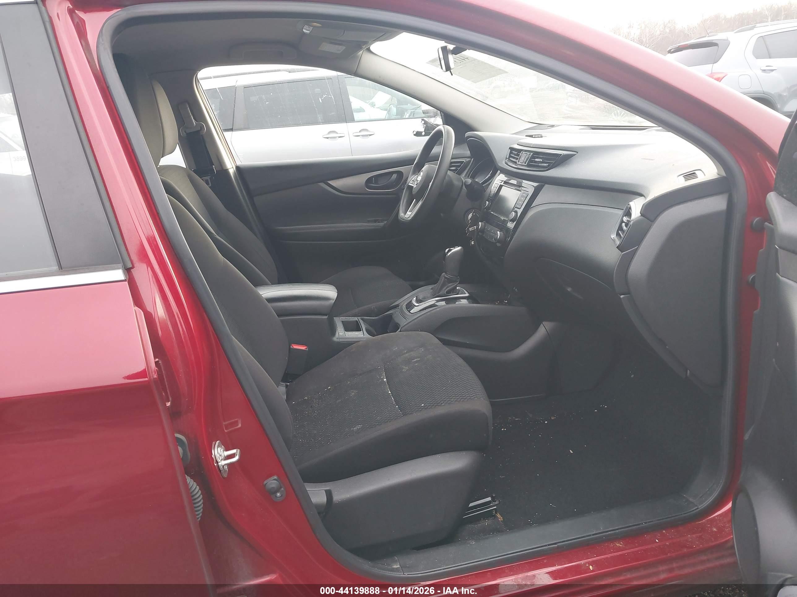NISSAN ROGUE image 5