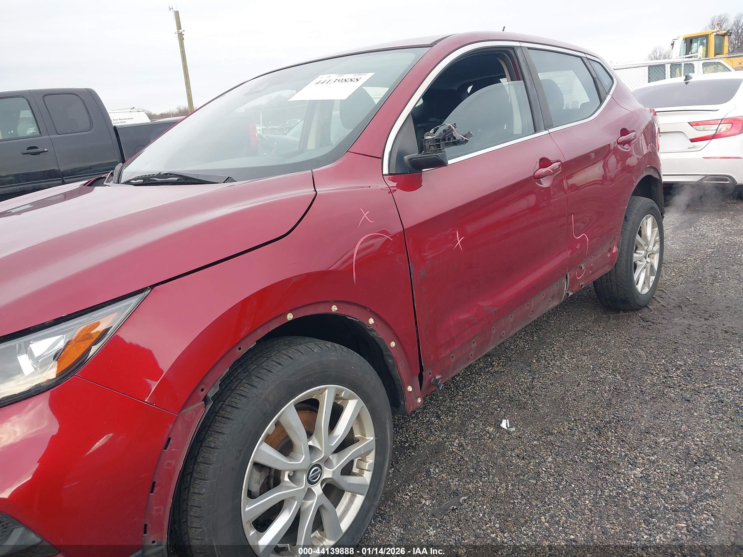 NISSAN ROGUE image 6