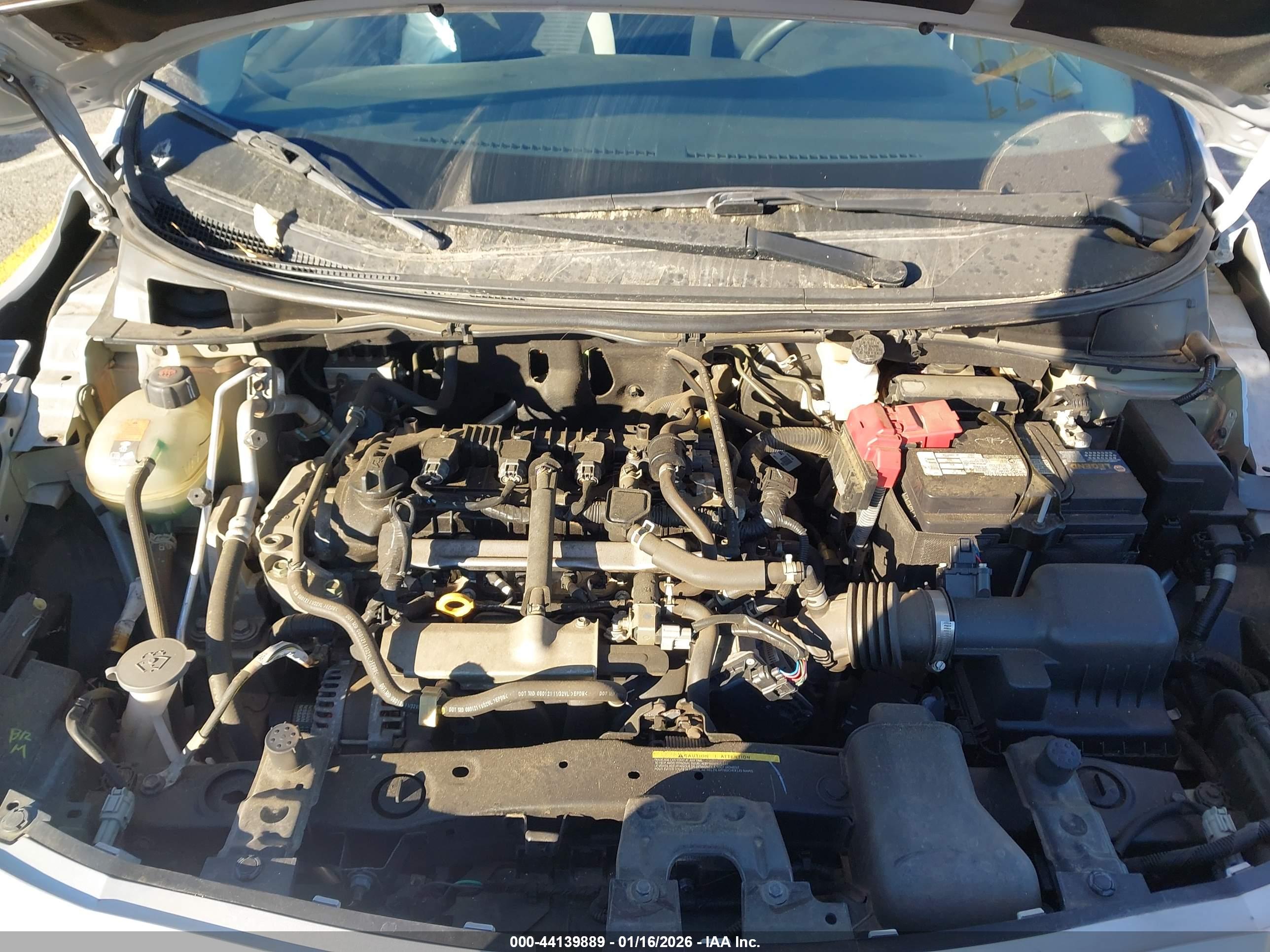 NISSAN VERSA image 10