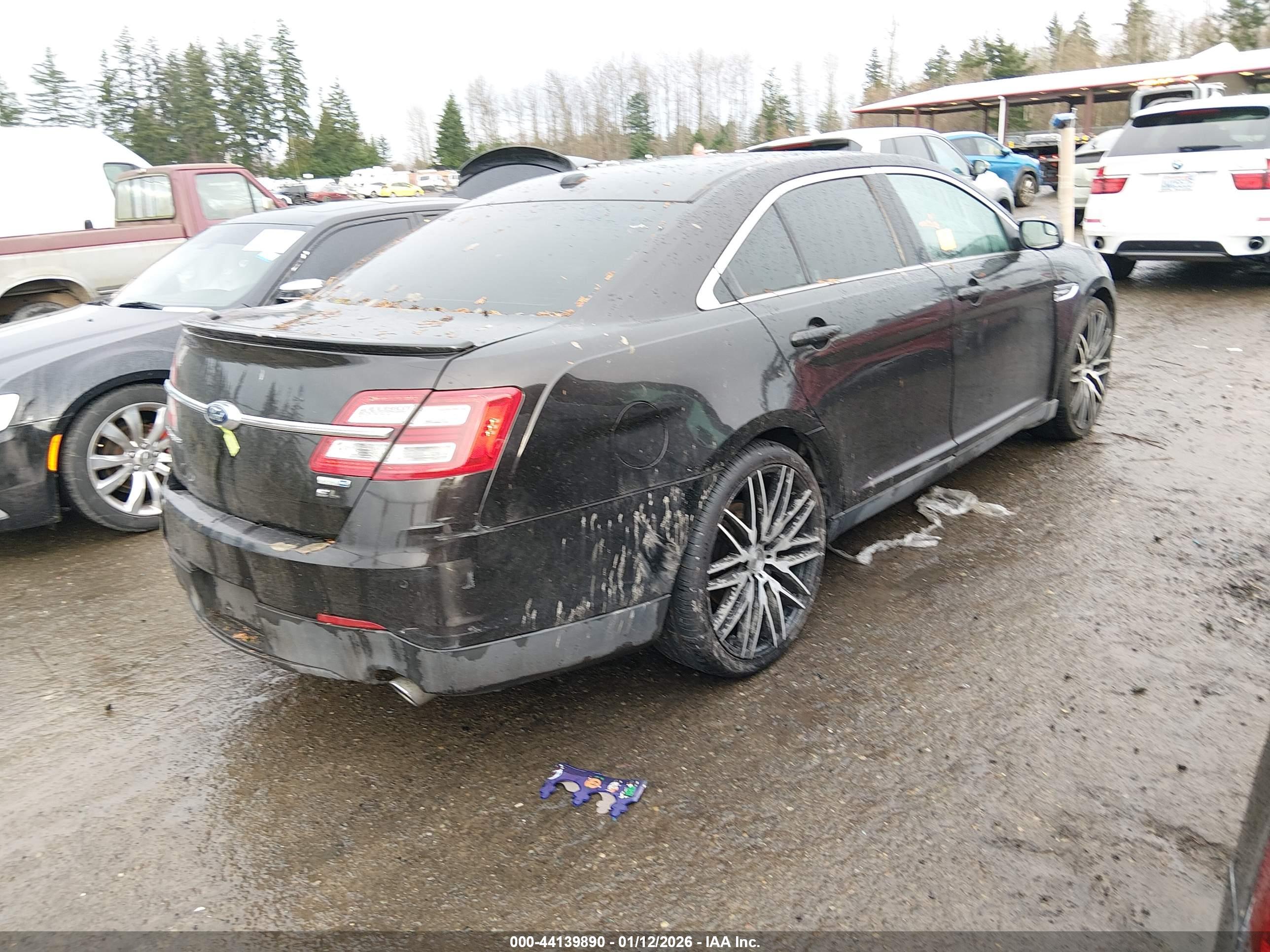 FORD TAURUS image 4