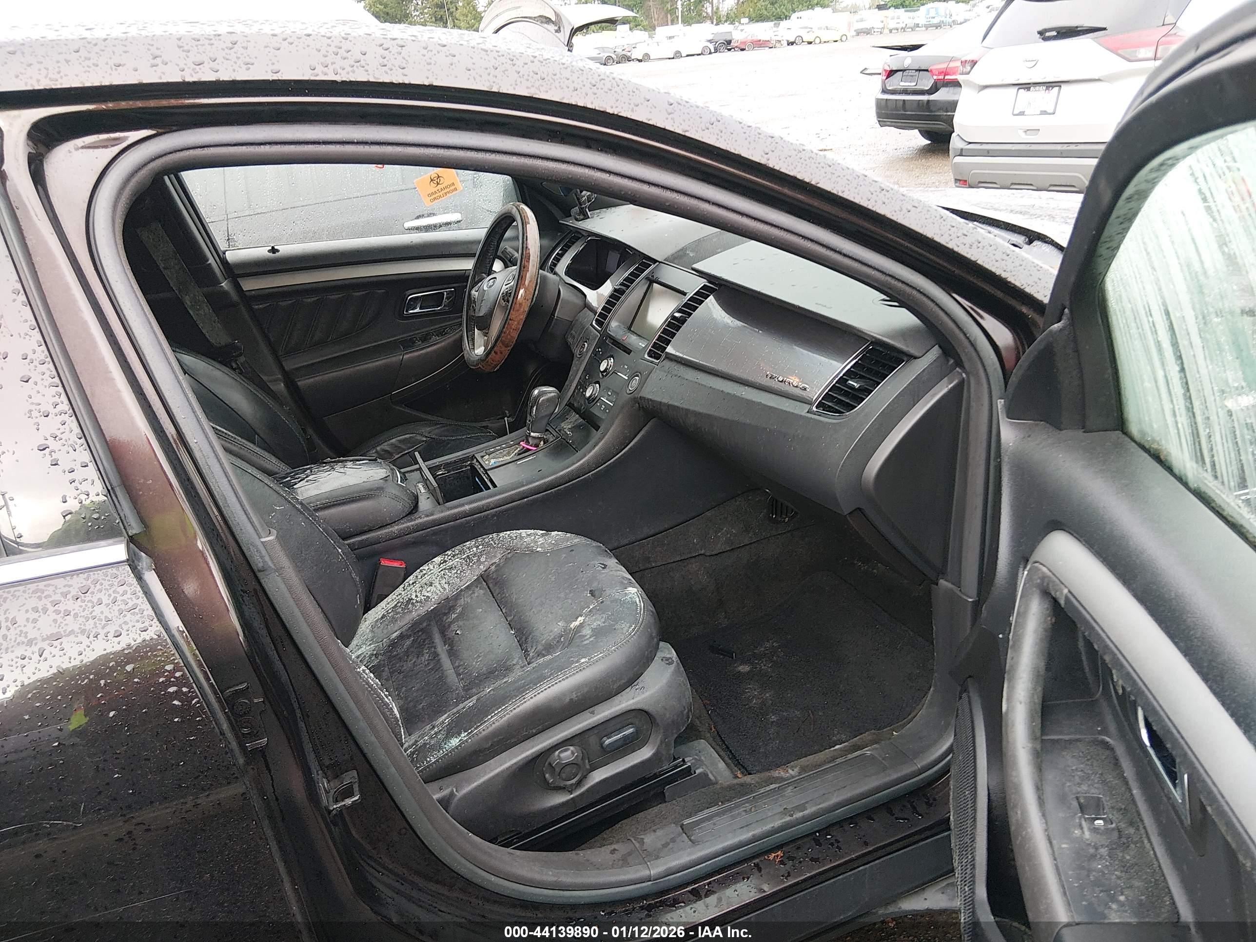 FORD TAURUS image 5