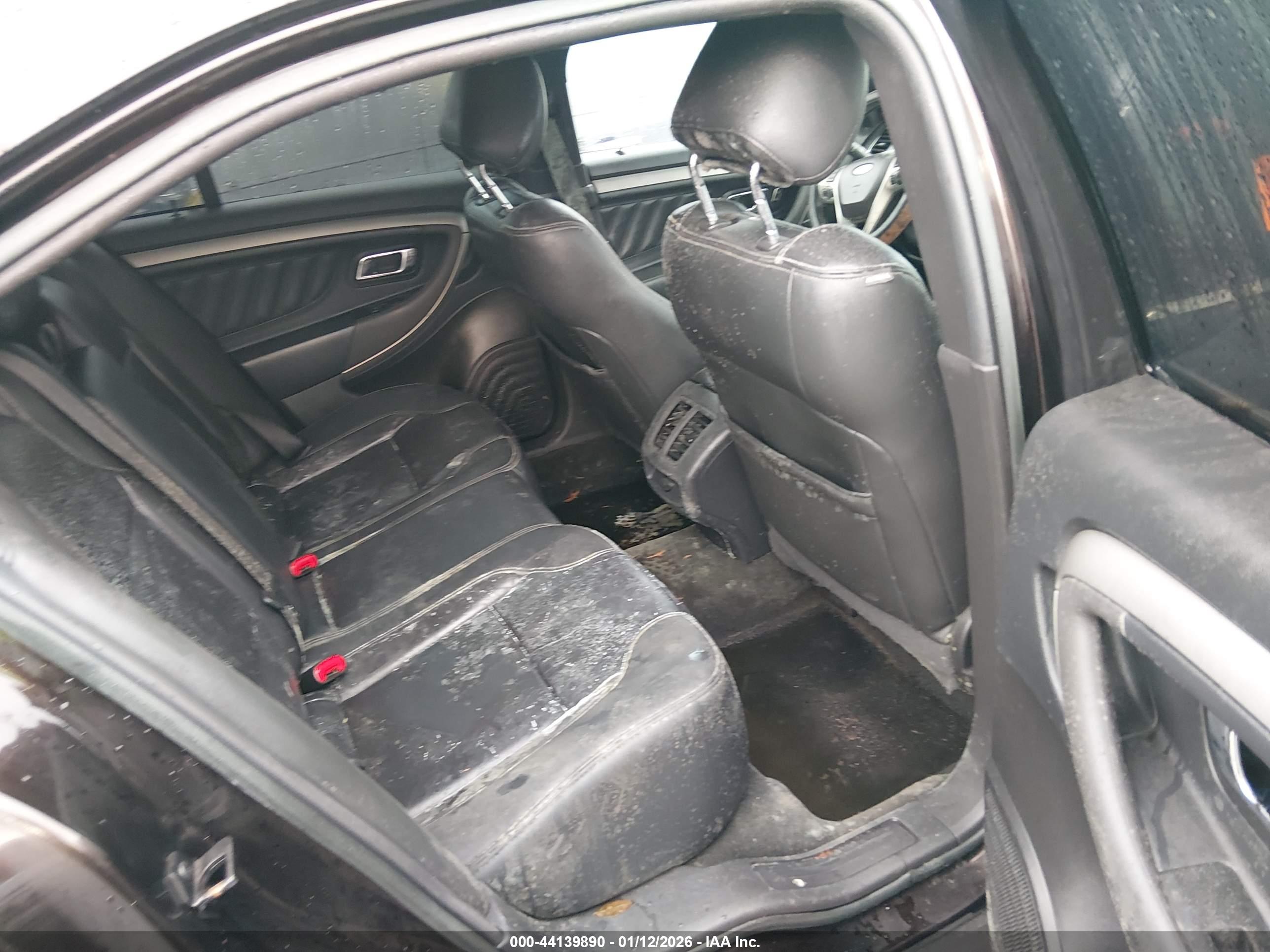 FORD TAURUS image 8