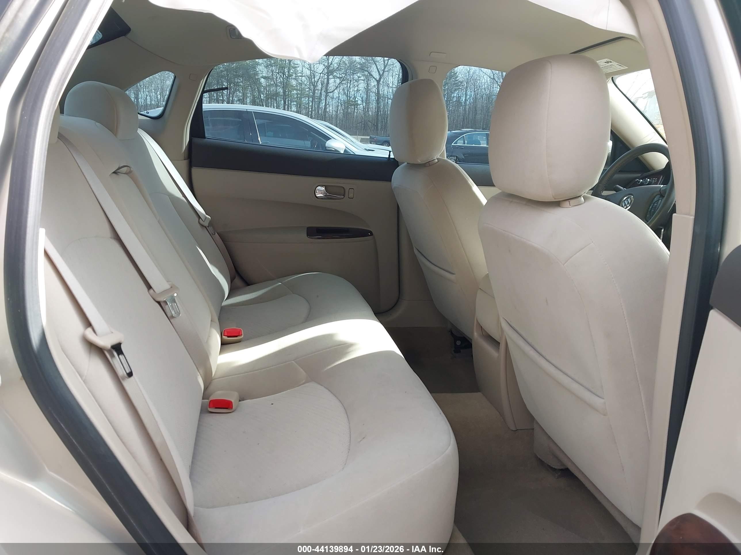 BUICK LACROSSE image 8