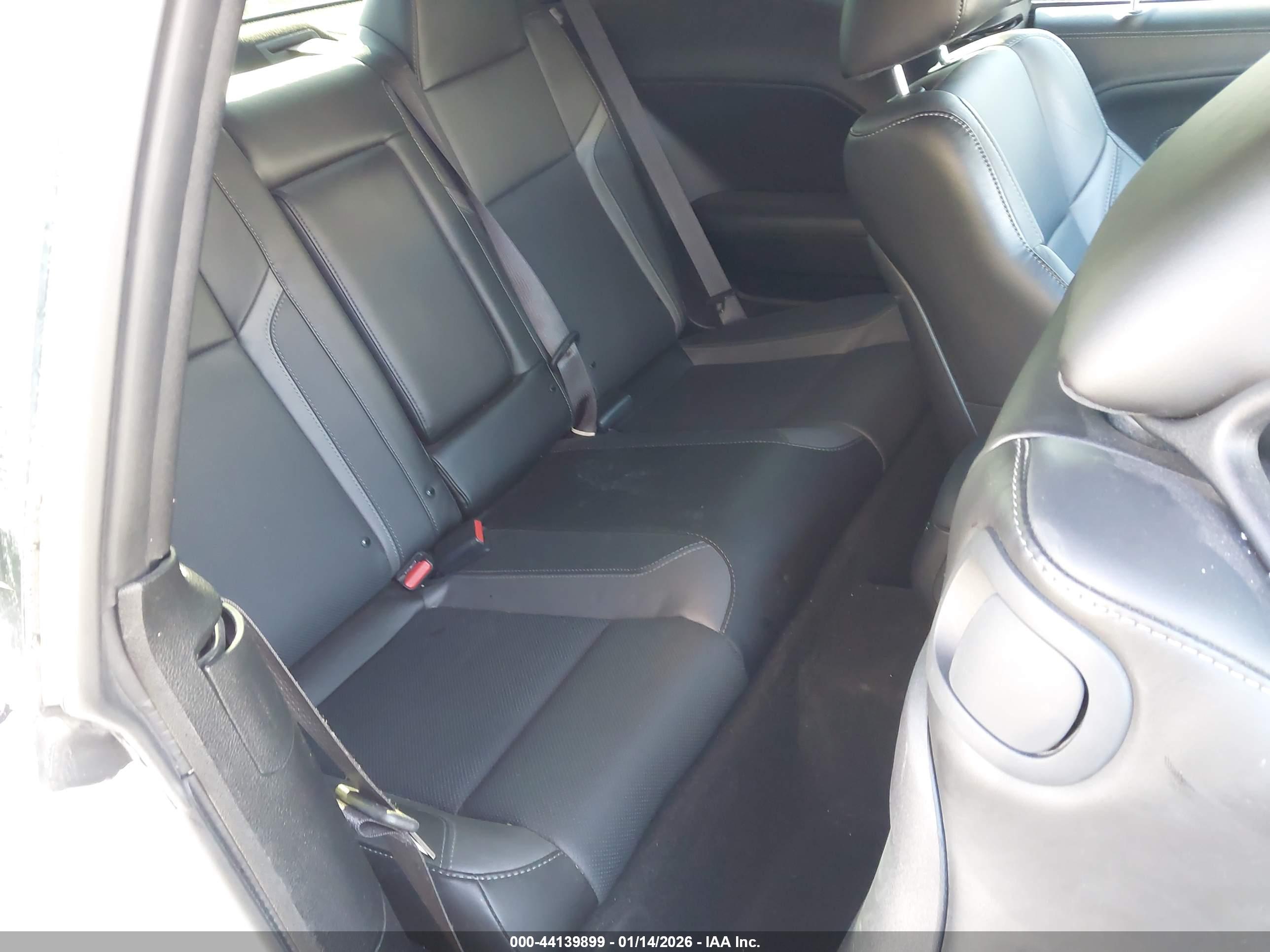 DODGE CHALLENGER image 8