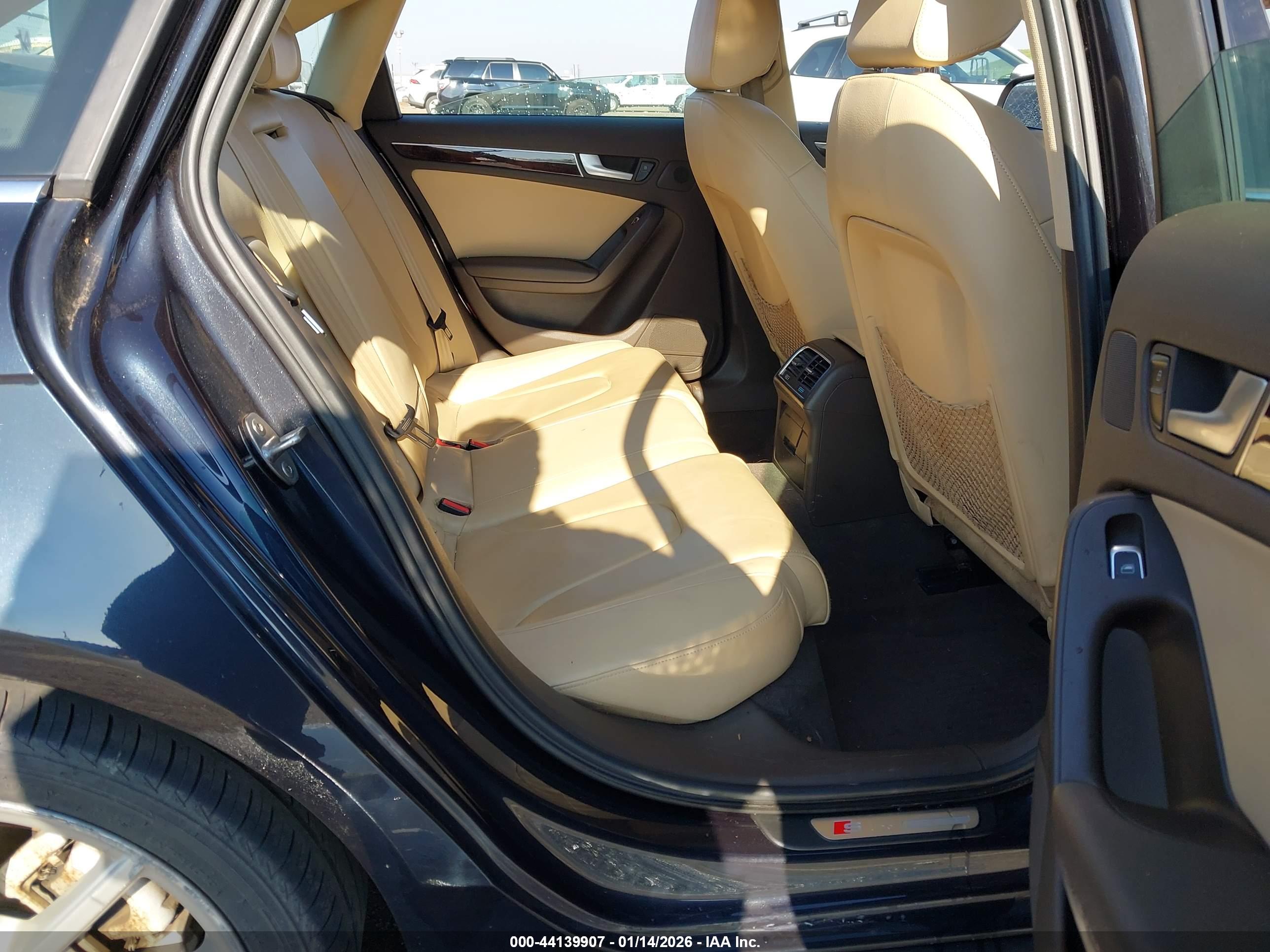 AUDI A4 image 8
