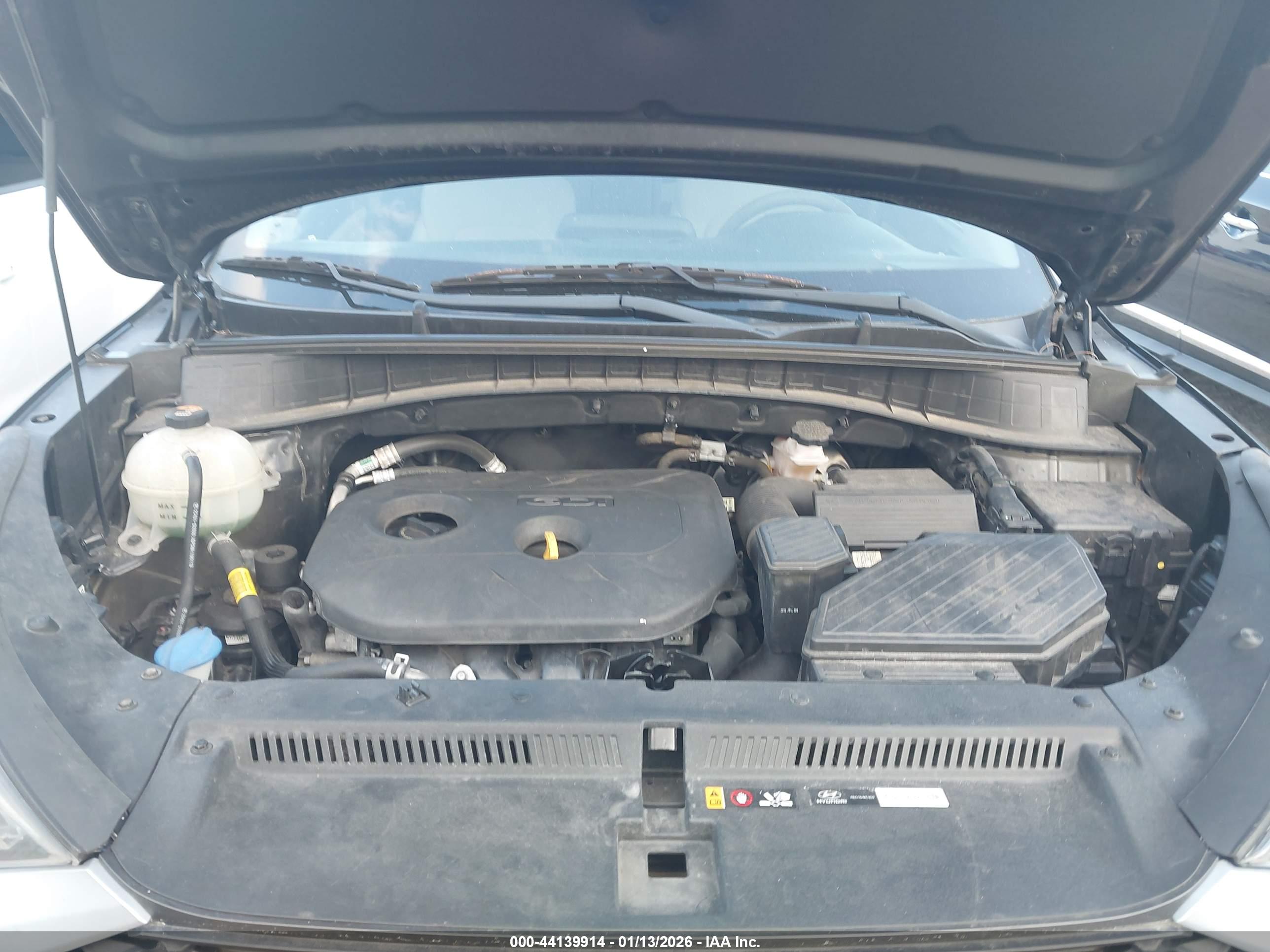 HYUNDAI TUCSON image 10