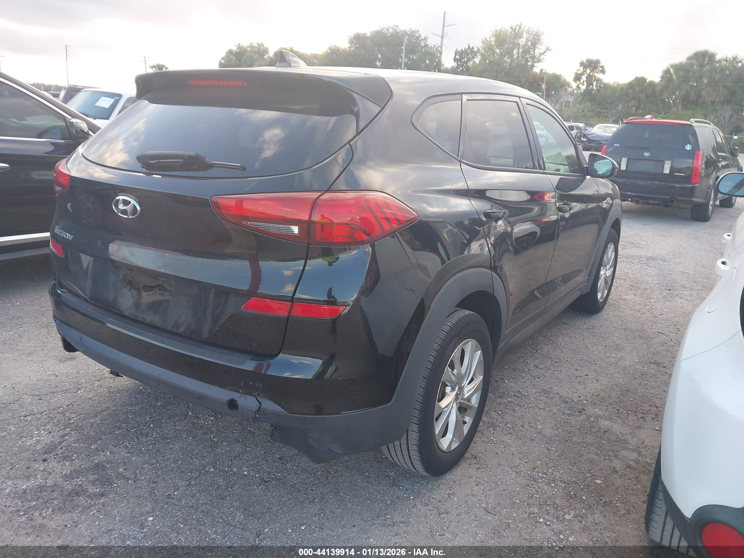 HYUNDAI TUCSON image 4