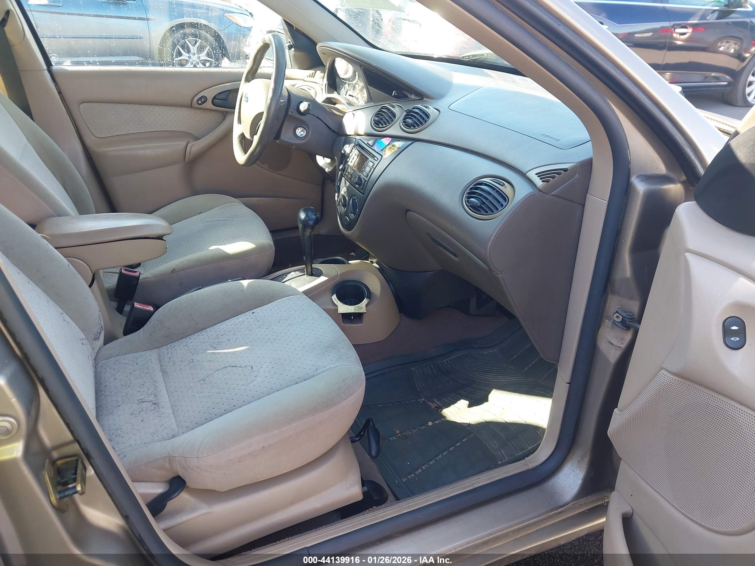 FORD FOCUS image 5