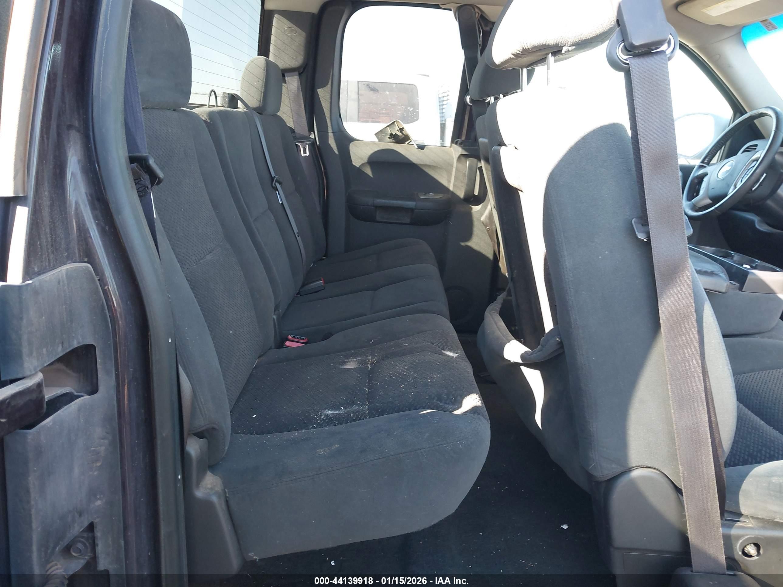 CHEVROLET SILVERADO image 8
