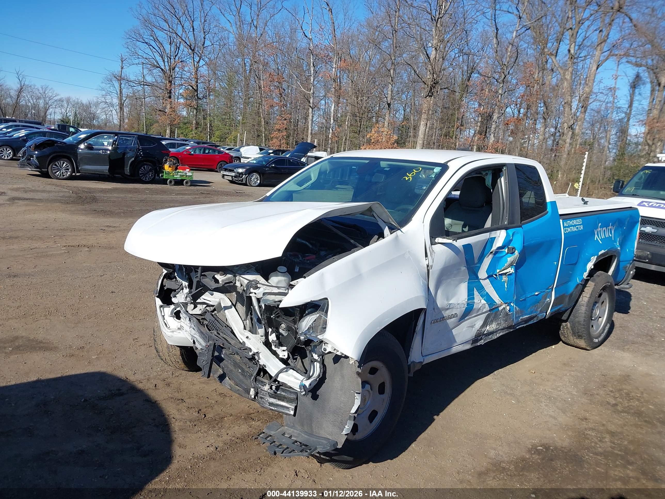 CHEVROLET COLORADO image 6