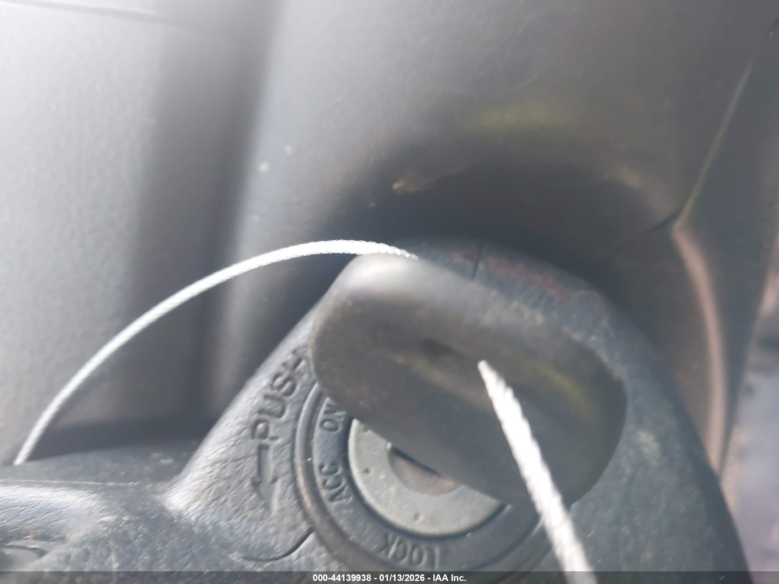 TOYOTA CAMRY image 11