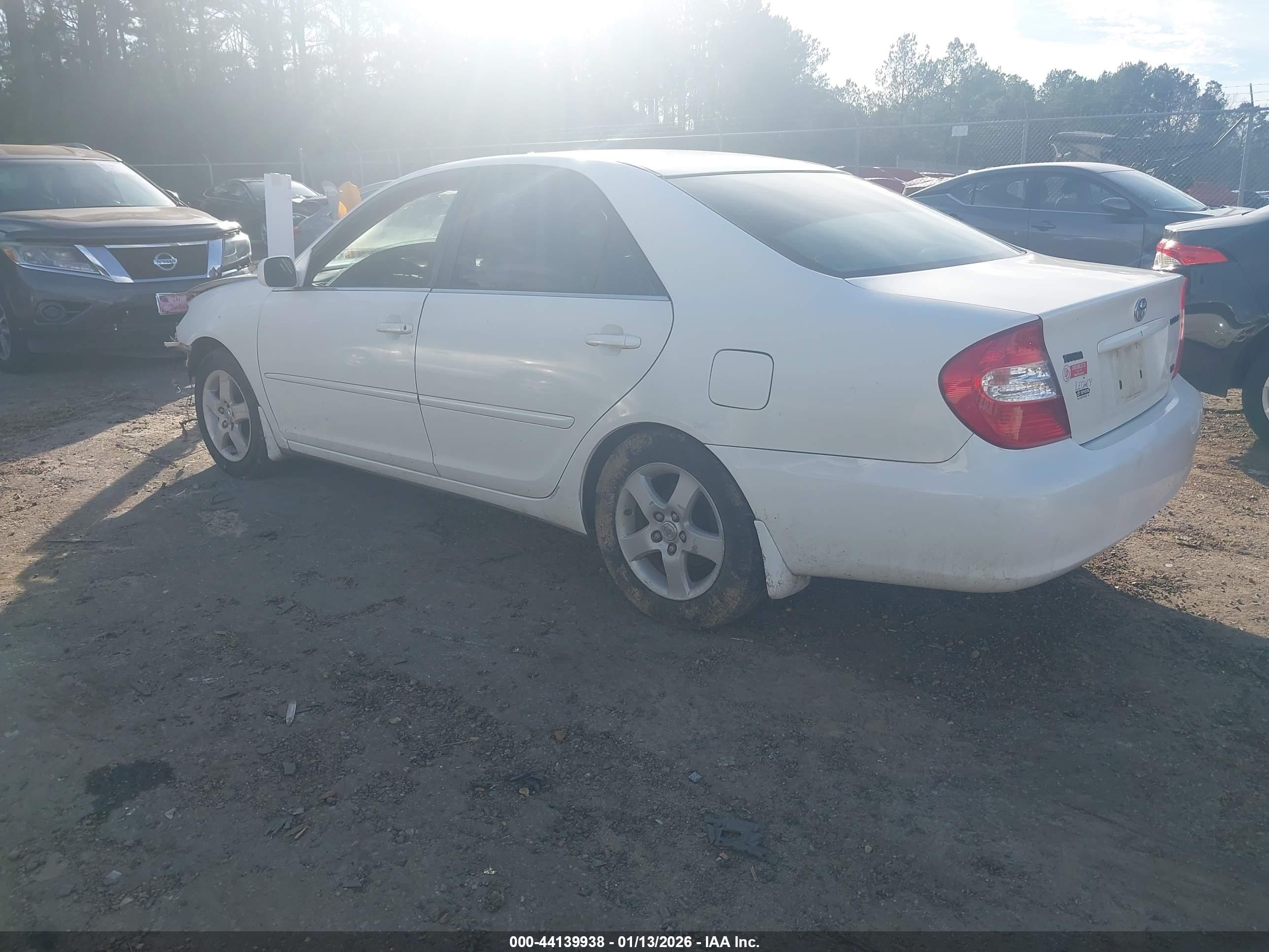 TOYOTA CAMRY image 3