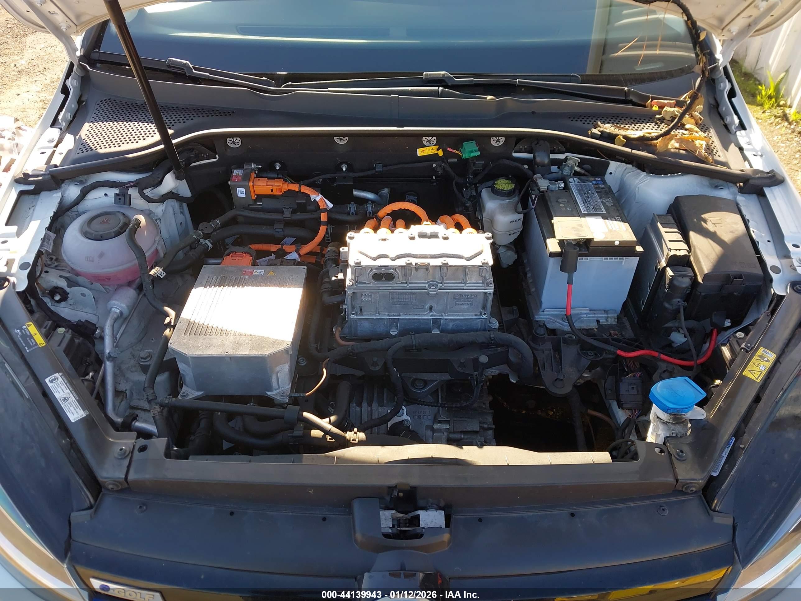 VOLKSWAGEN E-GOLF image 10
