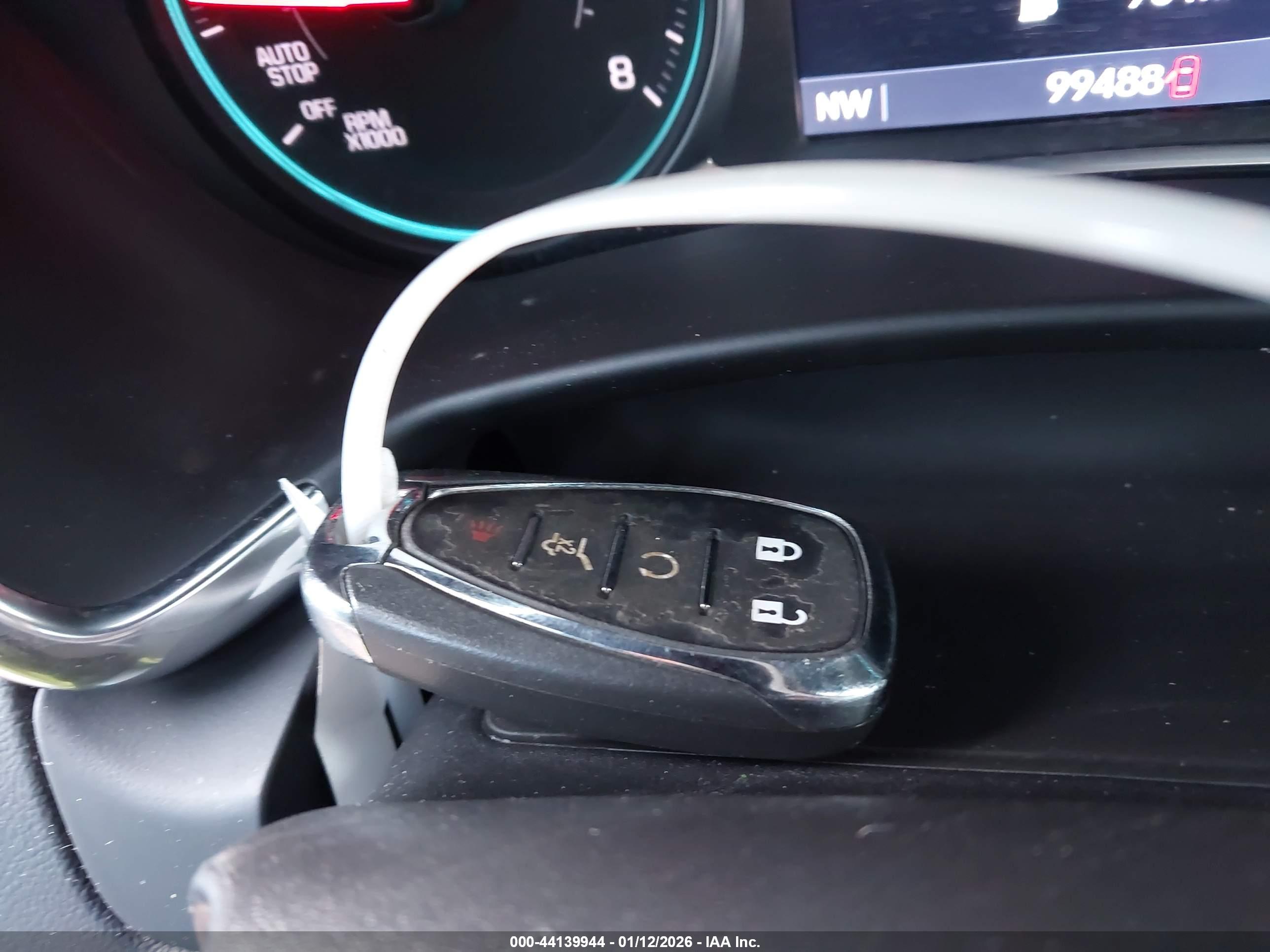 CHEVROLET EQUINOX image 11